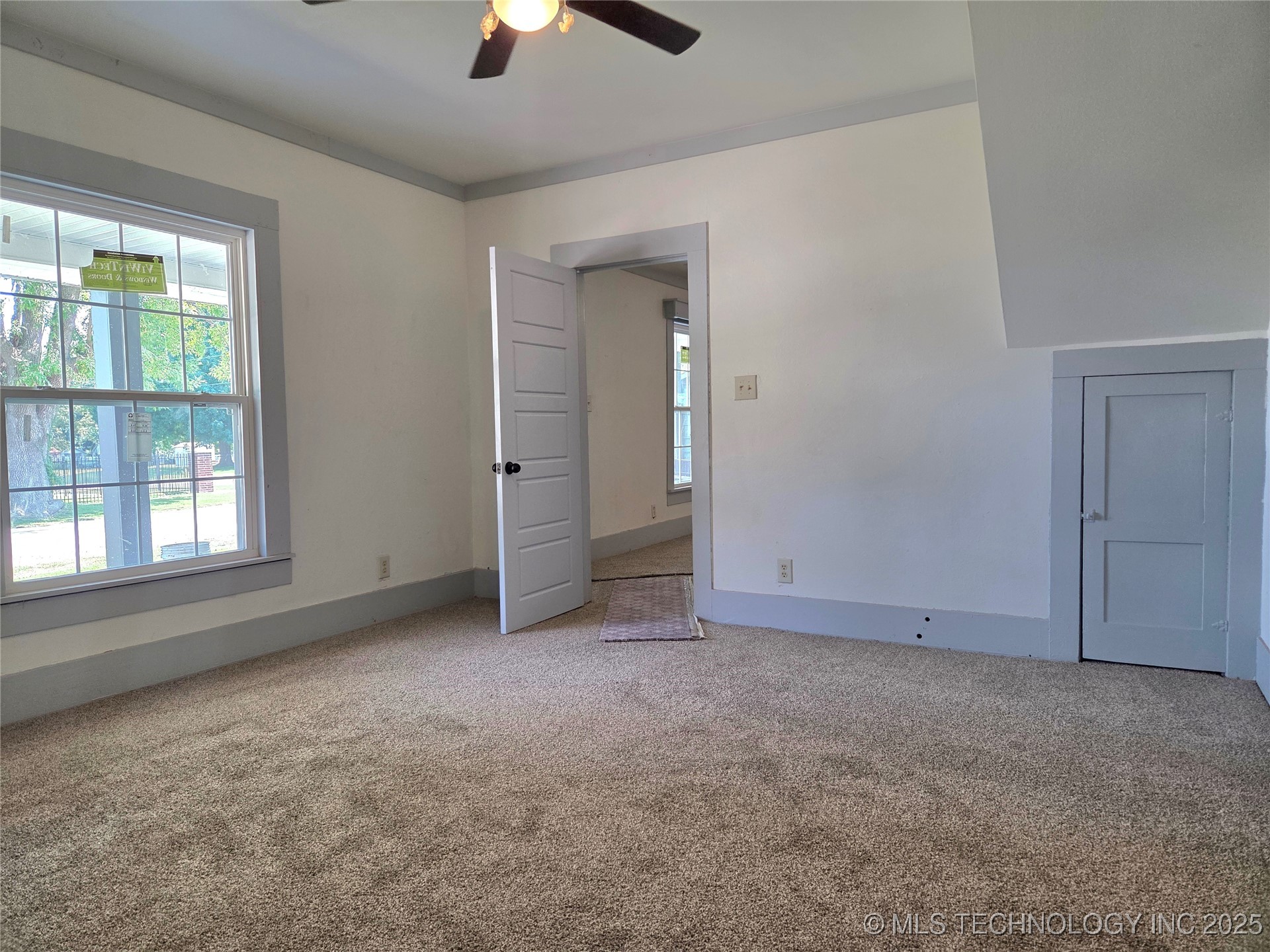 1280 Collyge Avenue Property Photo 25