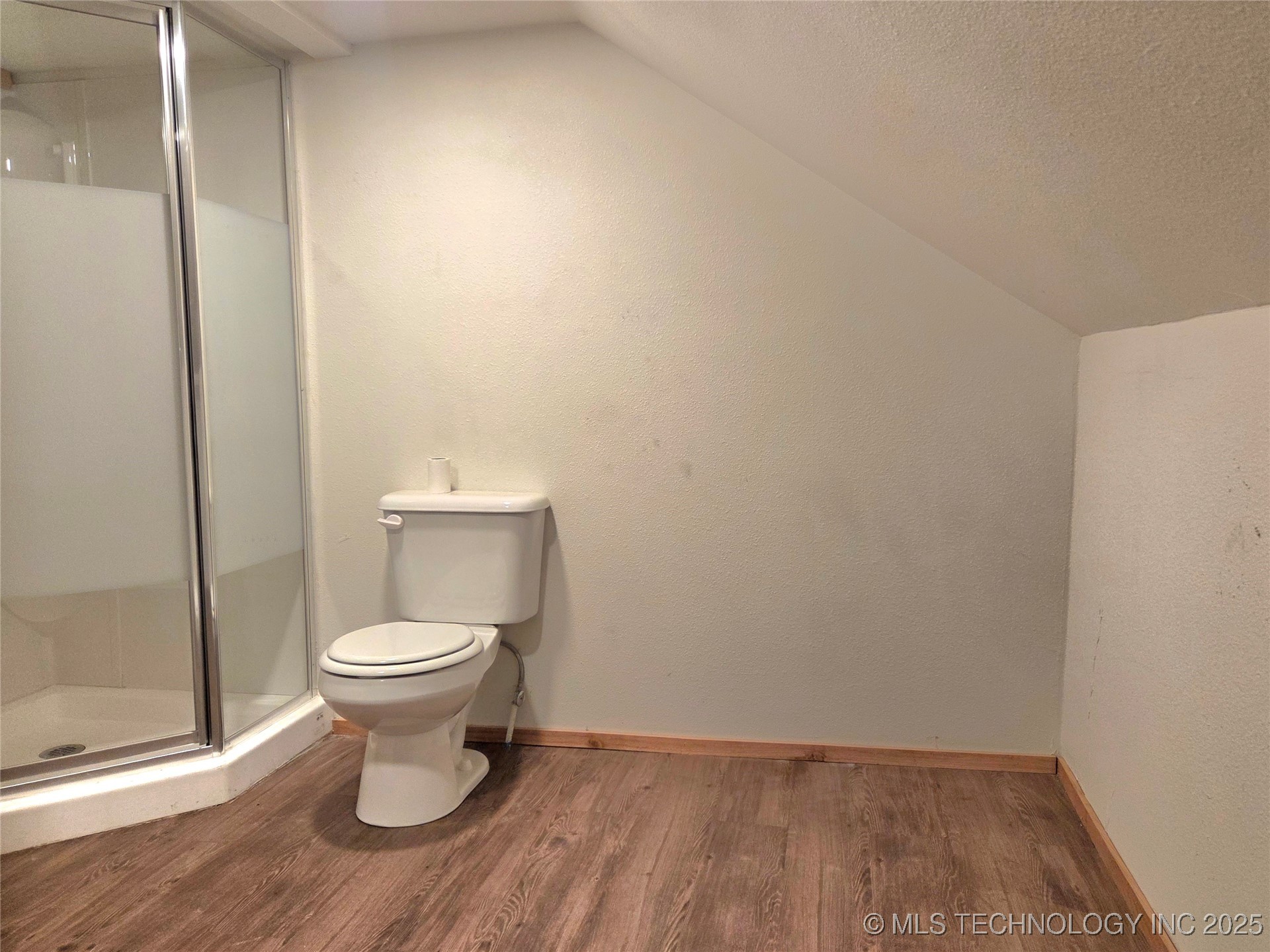 1280 Collyge Avenue Property Photo 30