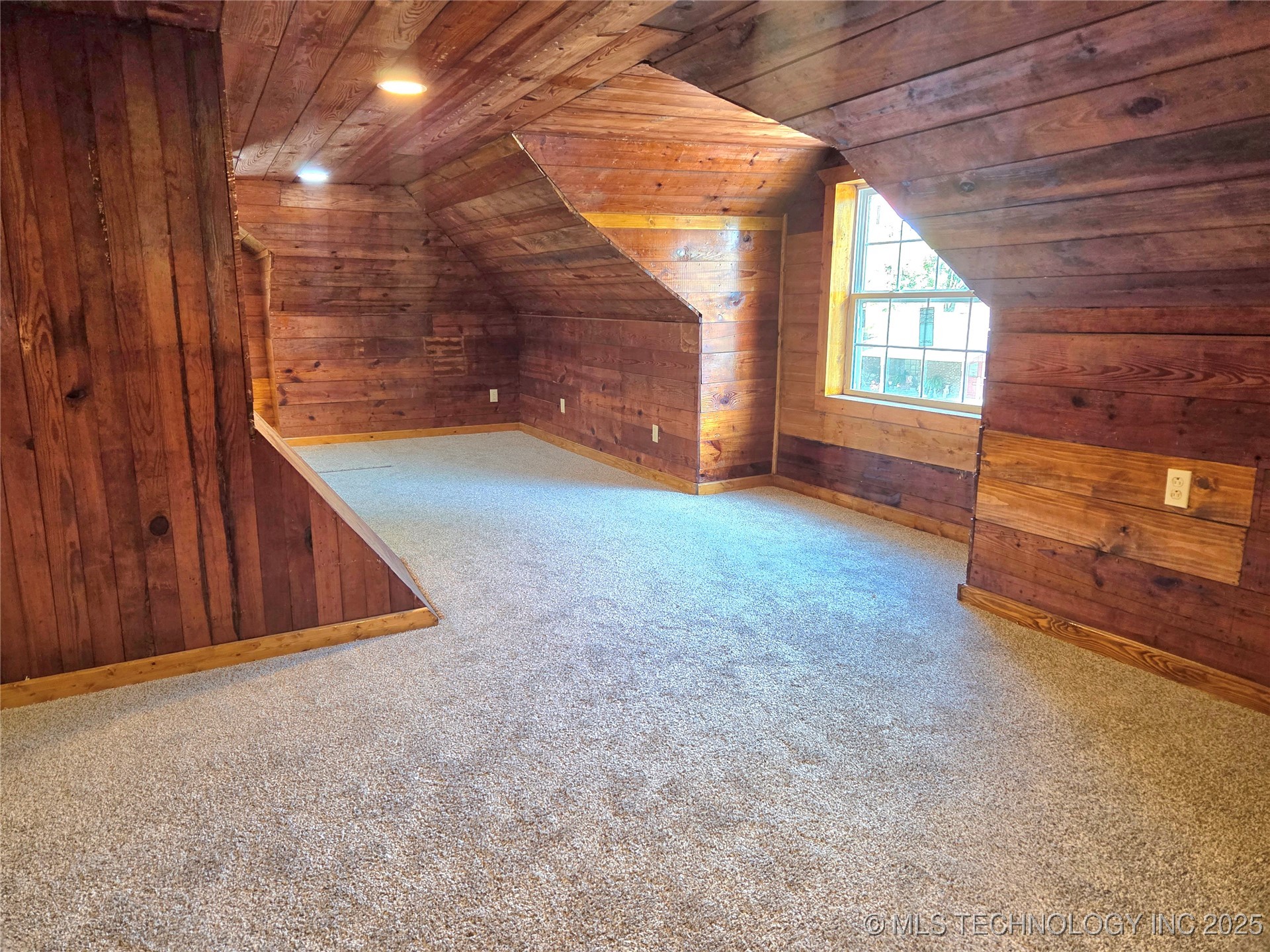 1280 Collyge Avenue Property Photo 35