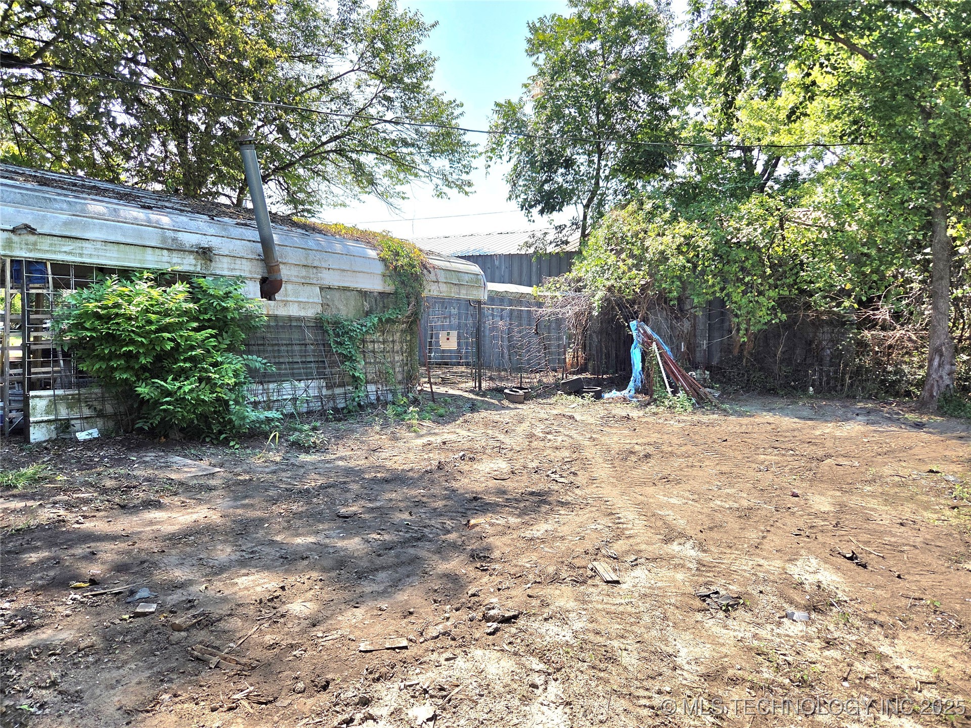 1280 Collyge Avenue Property Photo 46