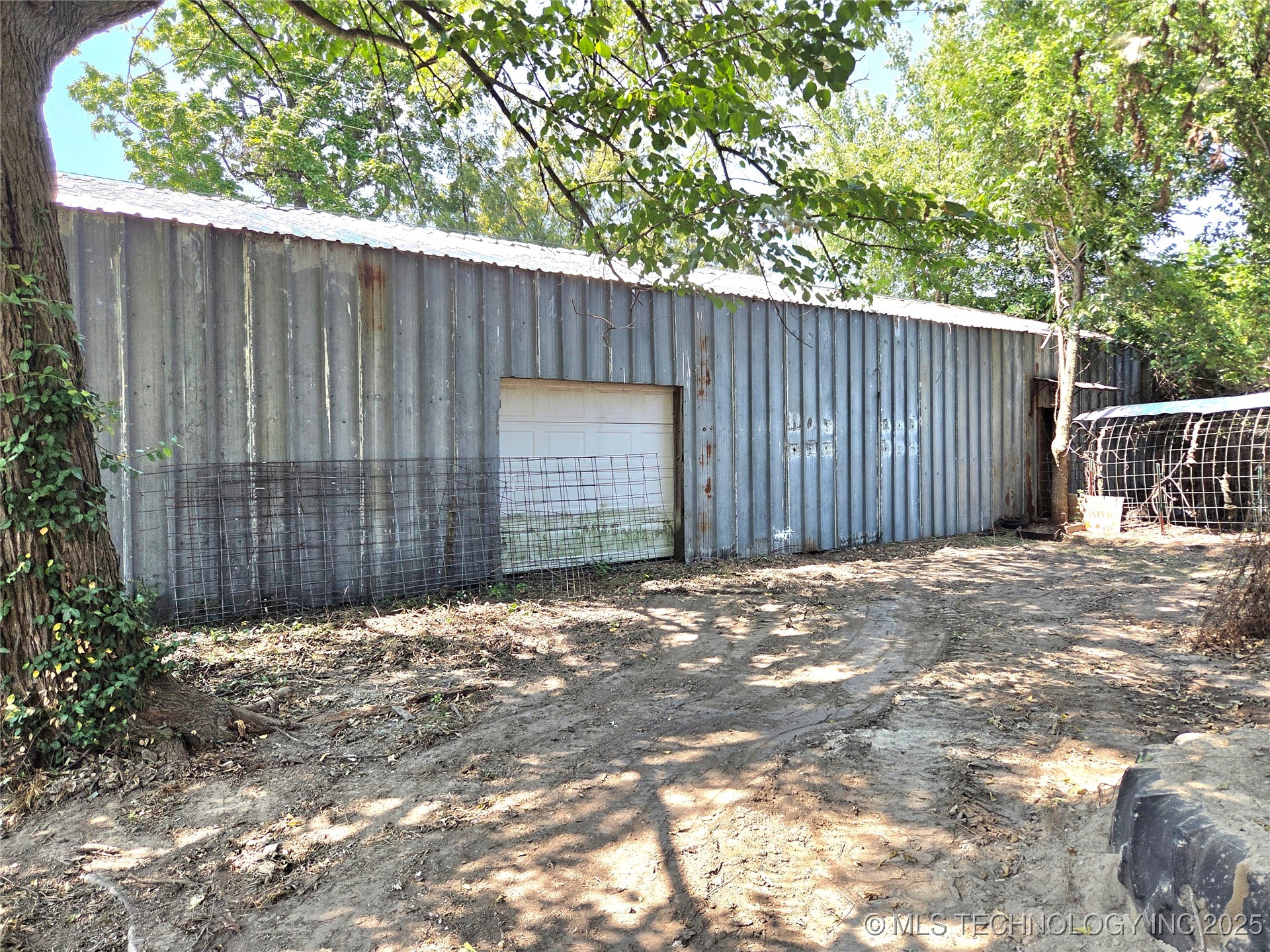 1280 Collyge Avenue Property Photo 49