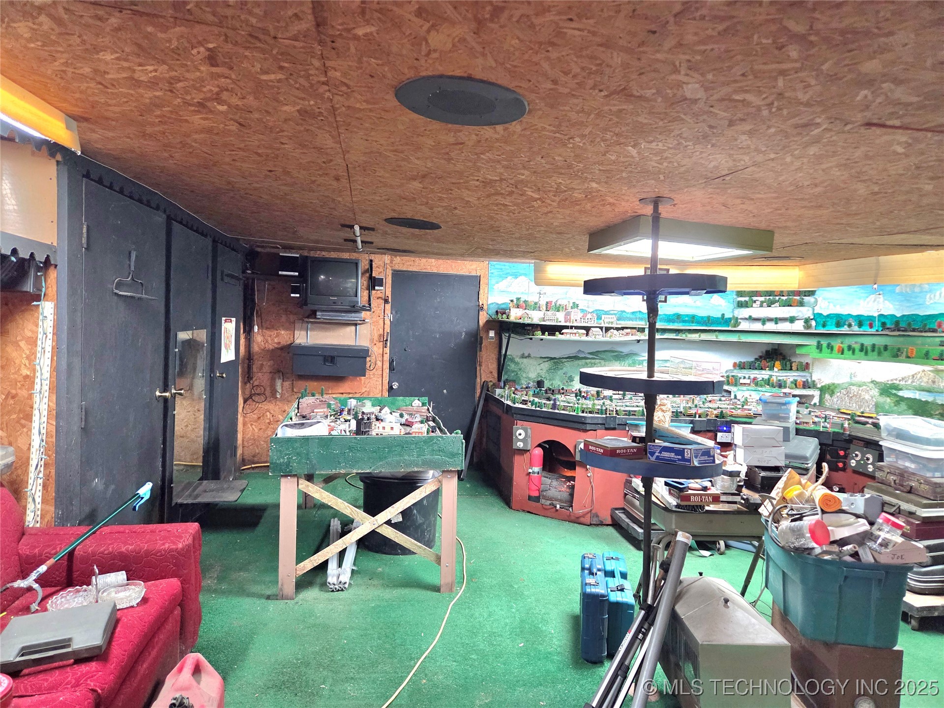 1280 Collyge Avenue Property Photo 53