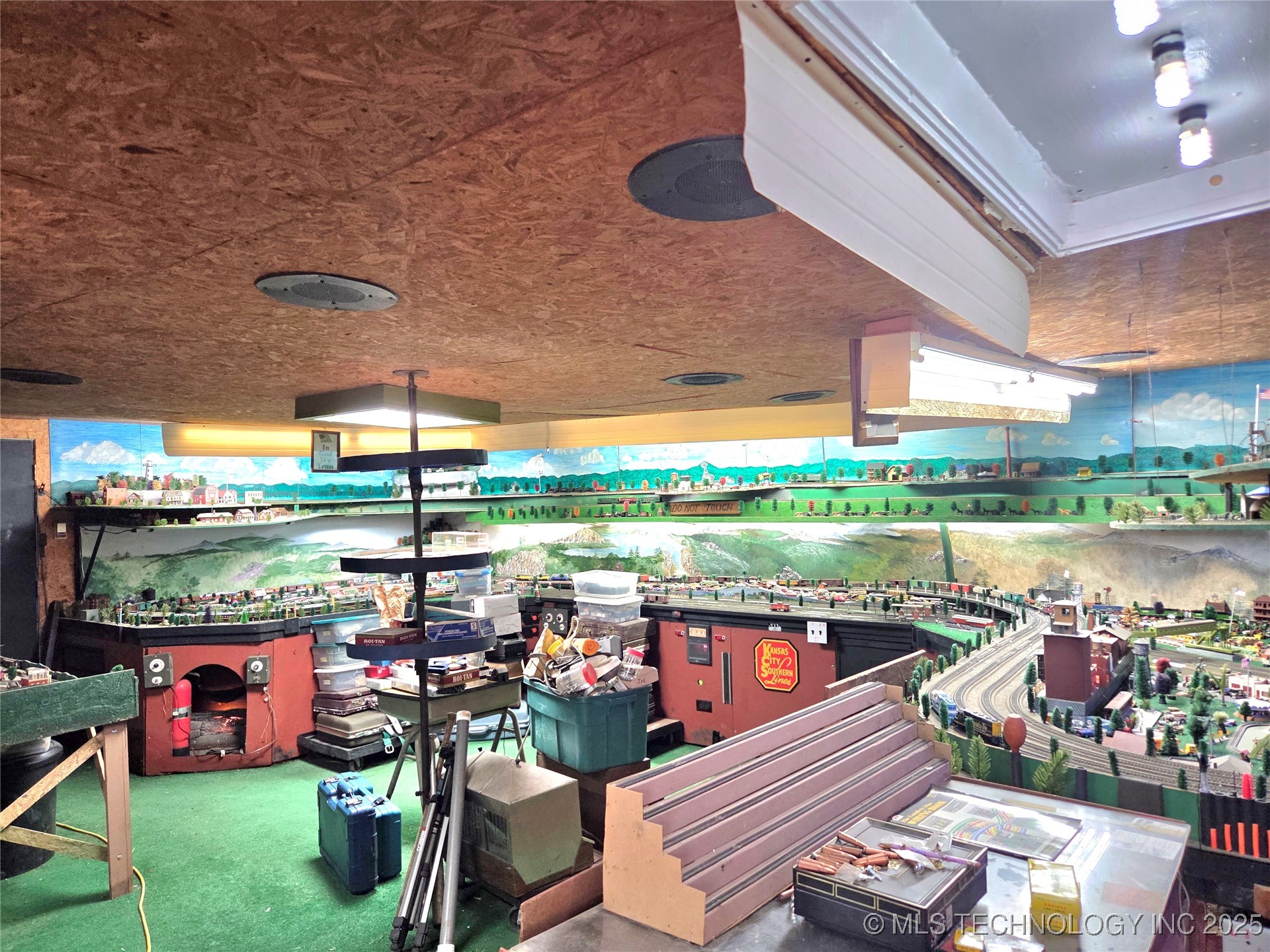 1280 Collyge Avenue Property Photo 54