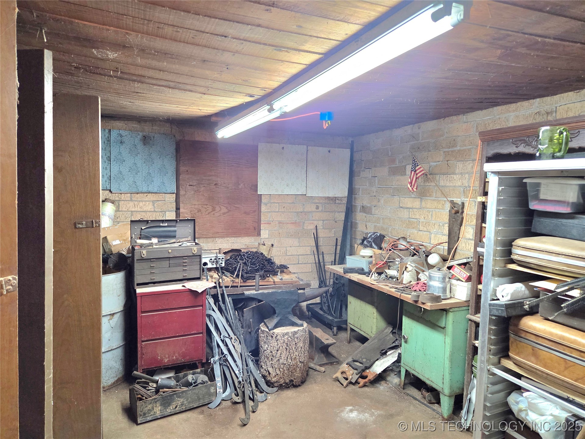 1280 Collyge Avenue Property Photo 58