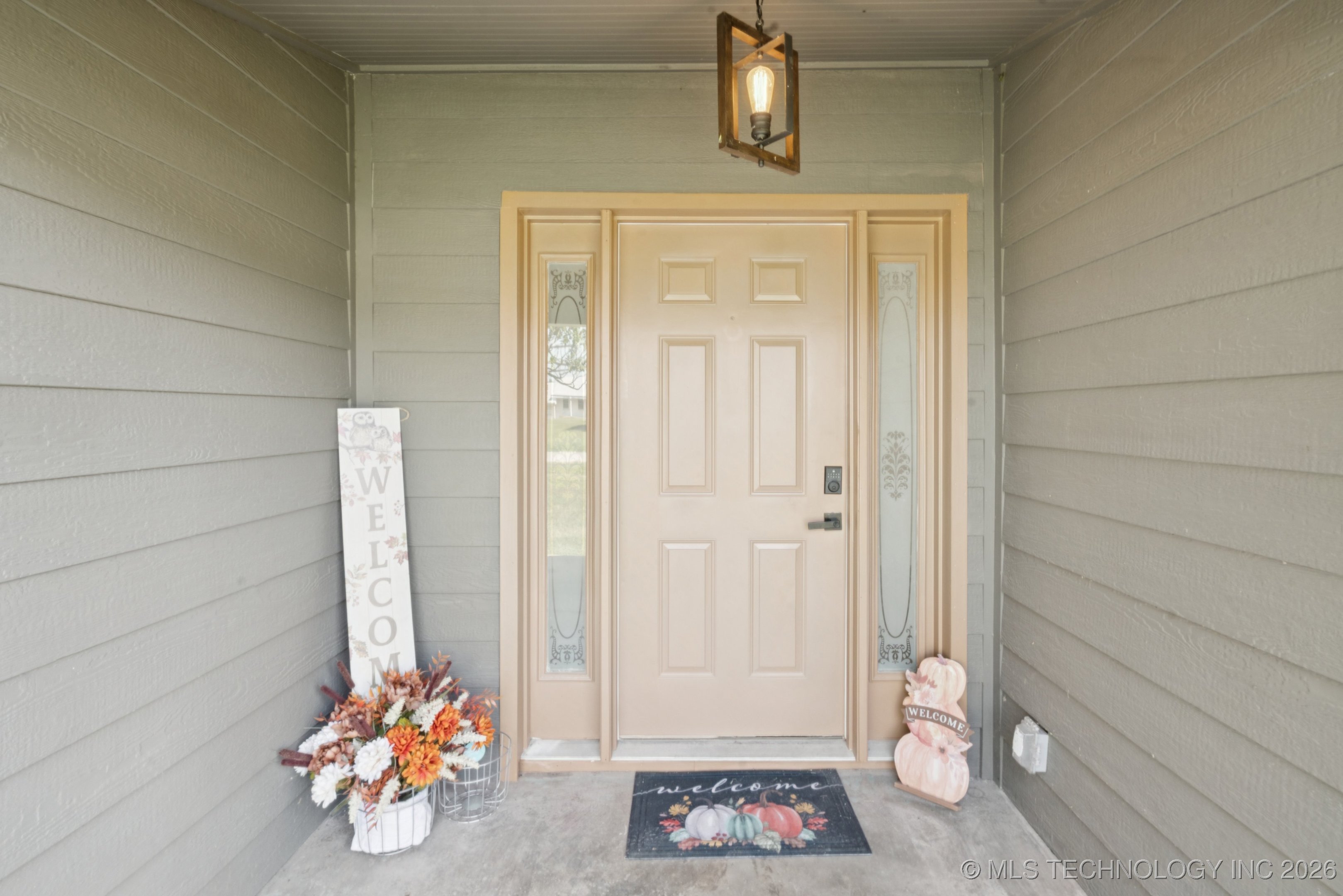 16 W 40th Street Property Photo 4