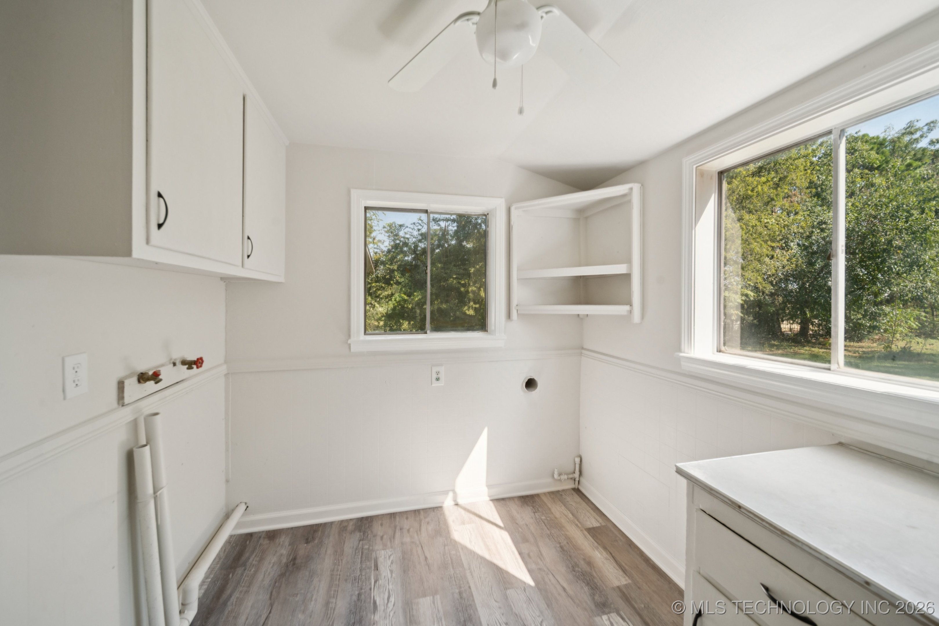 16 W 40th Street Property Photo 12