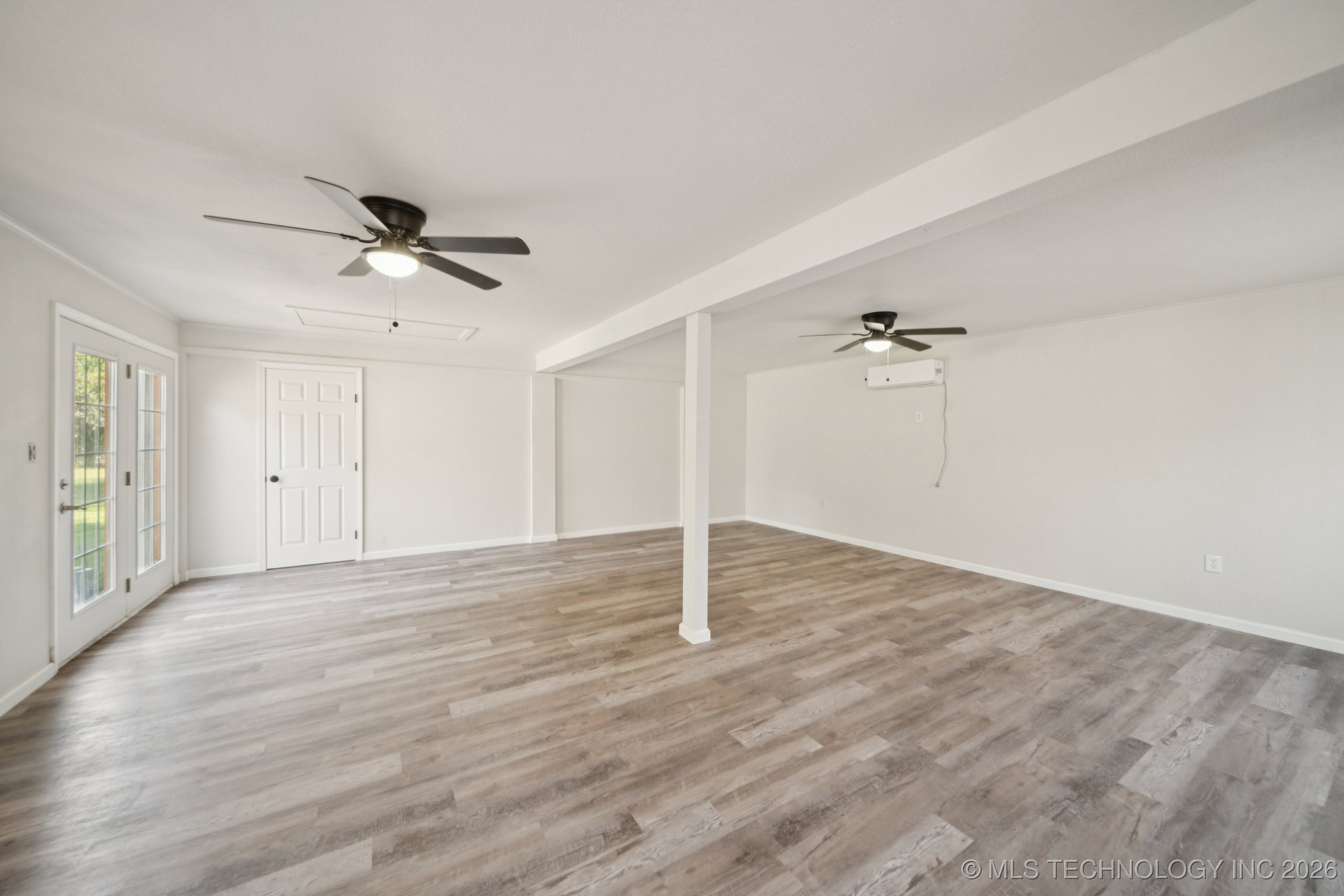 16 W 40th Street Property Photo 13