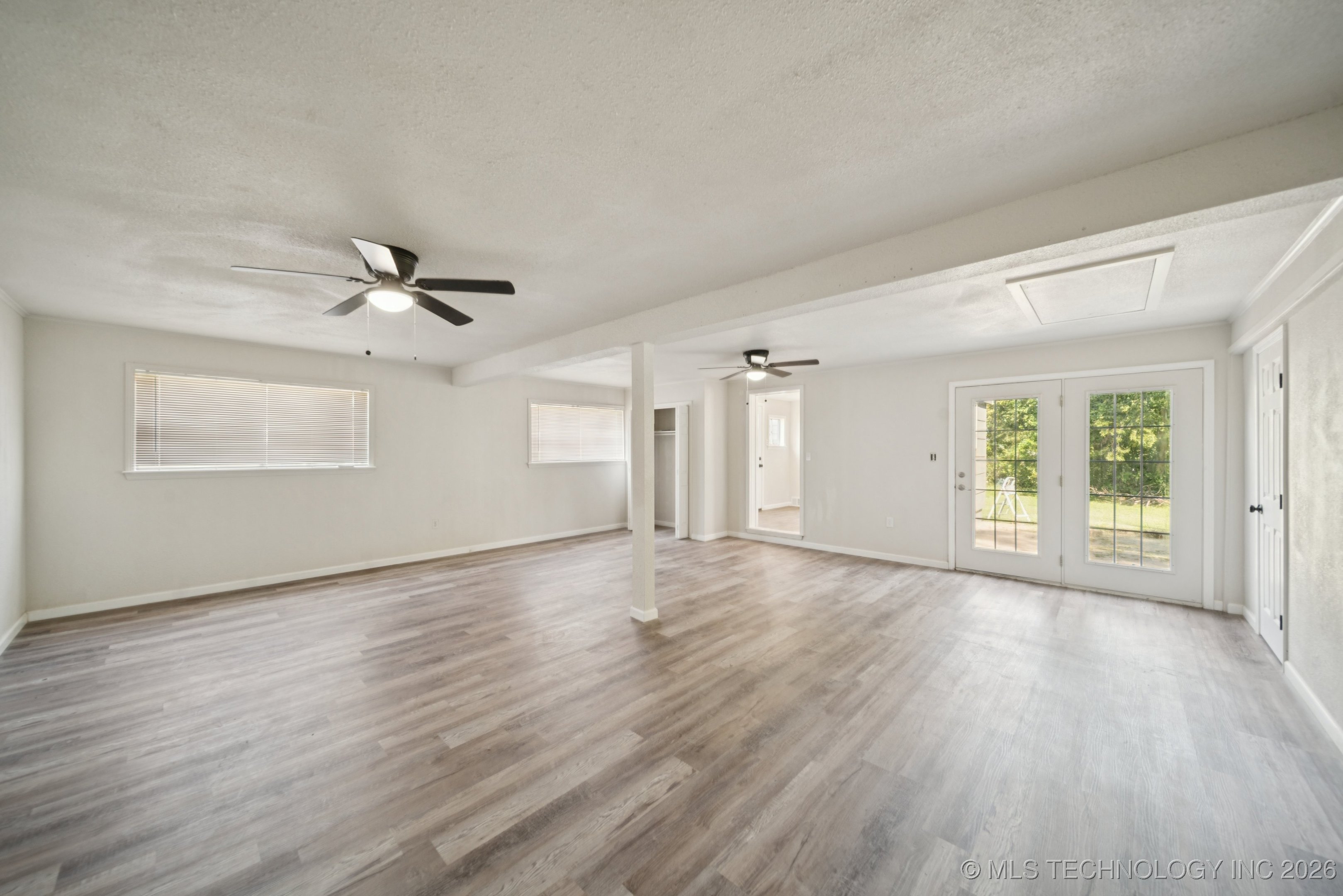 16 W 40th Street Property Photo 14