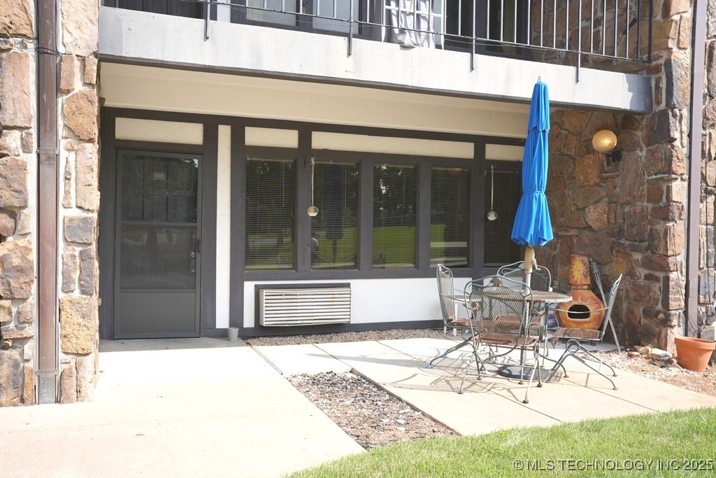 56701 E 310th Road 702 Property Photo 3