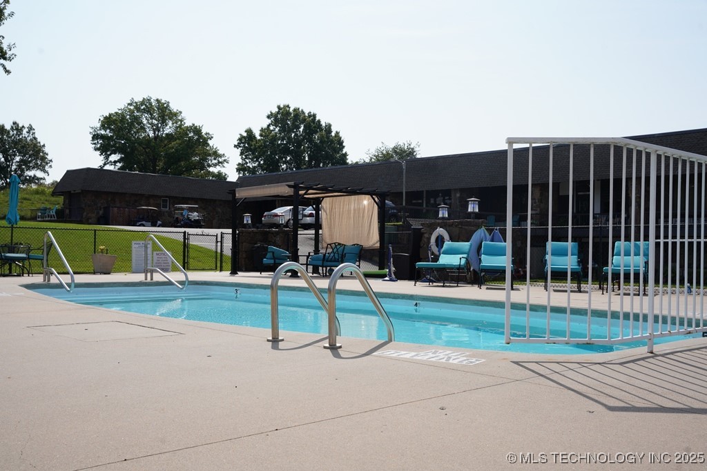 56701 E 310th Road 702 Property Photo 14