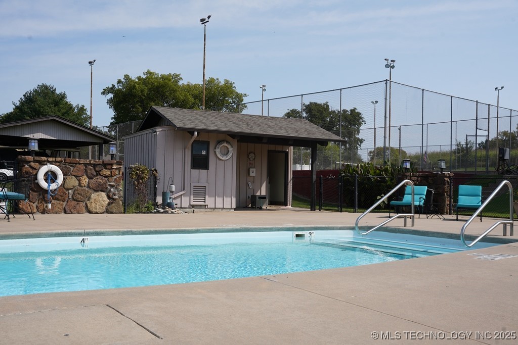 56701 E 310th Road 702 Property Photo 15