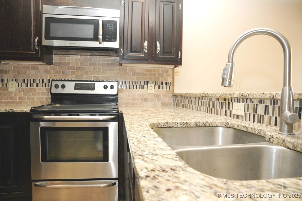 56701 E 310th Road 702 Property Photo 22