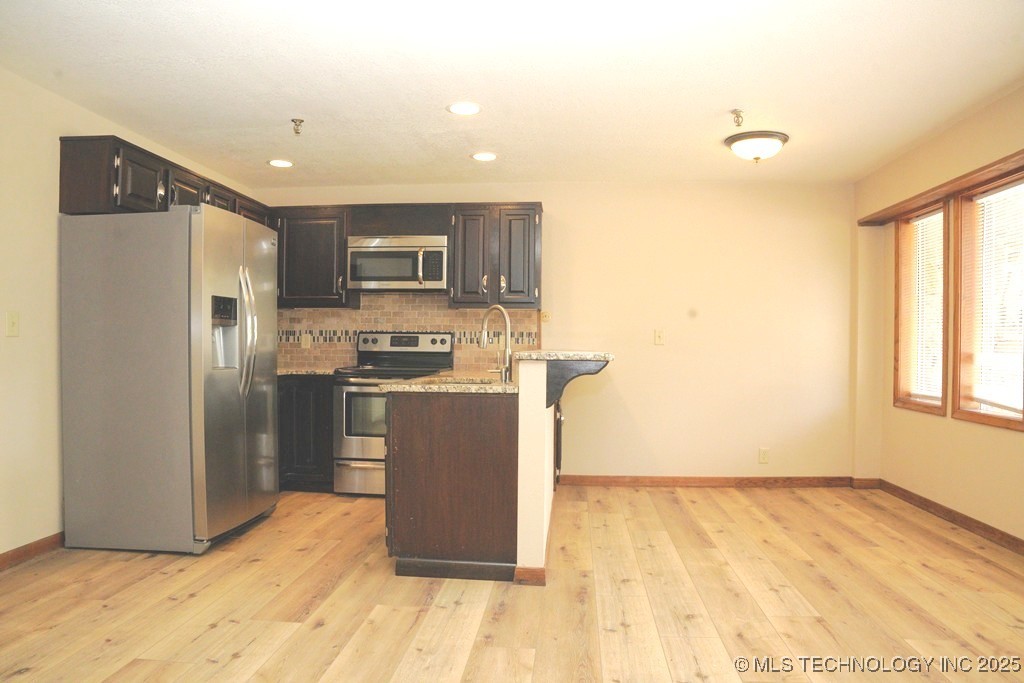 56701 E 310th Road 702 Property Photo 24