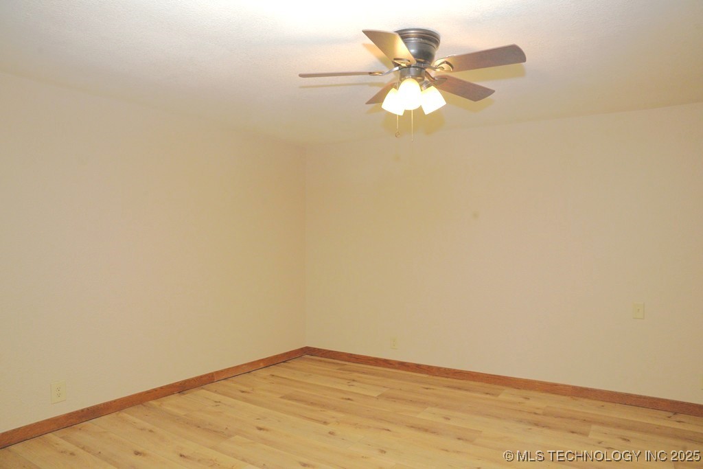 56701 E 310th Road 702 Property Photo 25