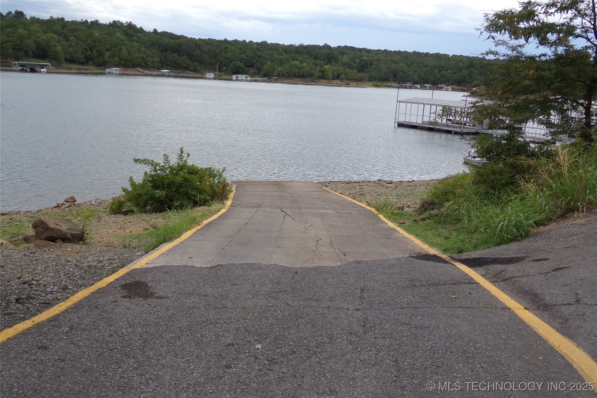 85 N Erie Property Photo 7