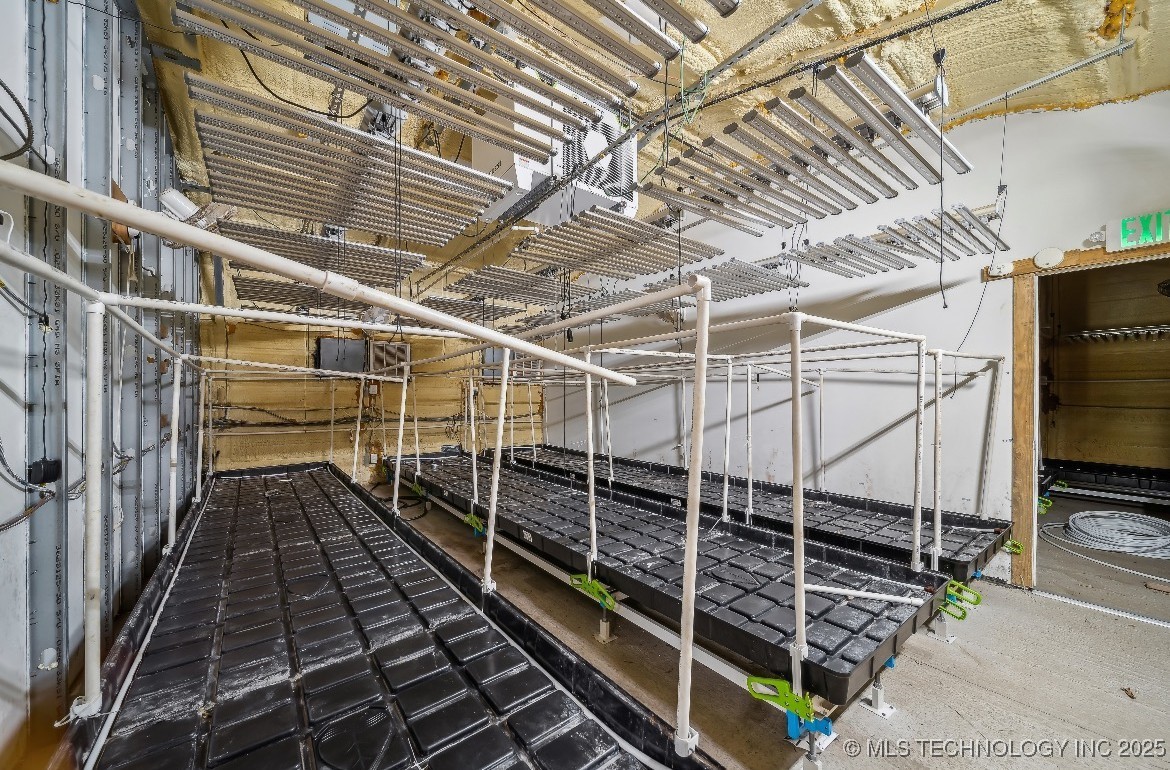 12085 N 160th Road Property Photo 10