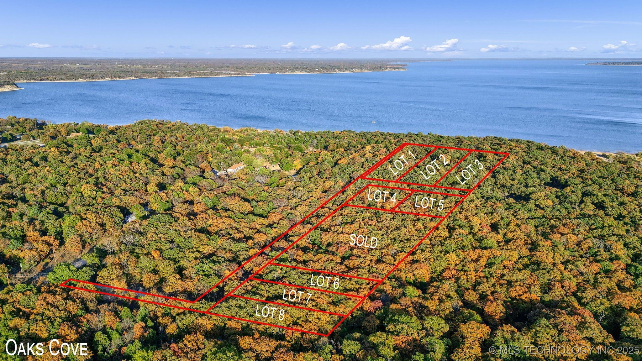 Oaks Cove Lane Property Photo 2