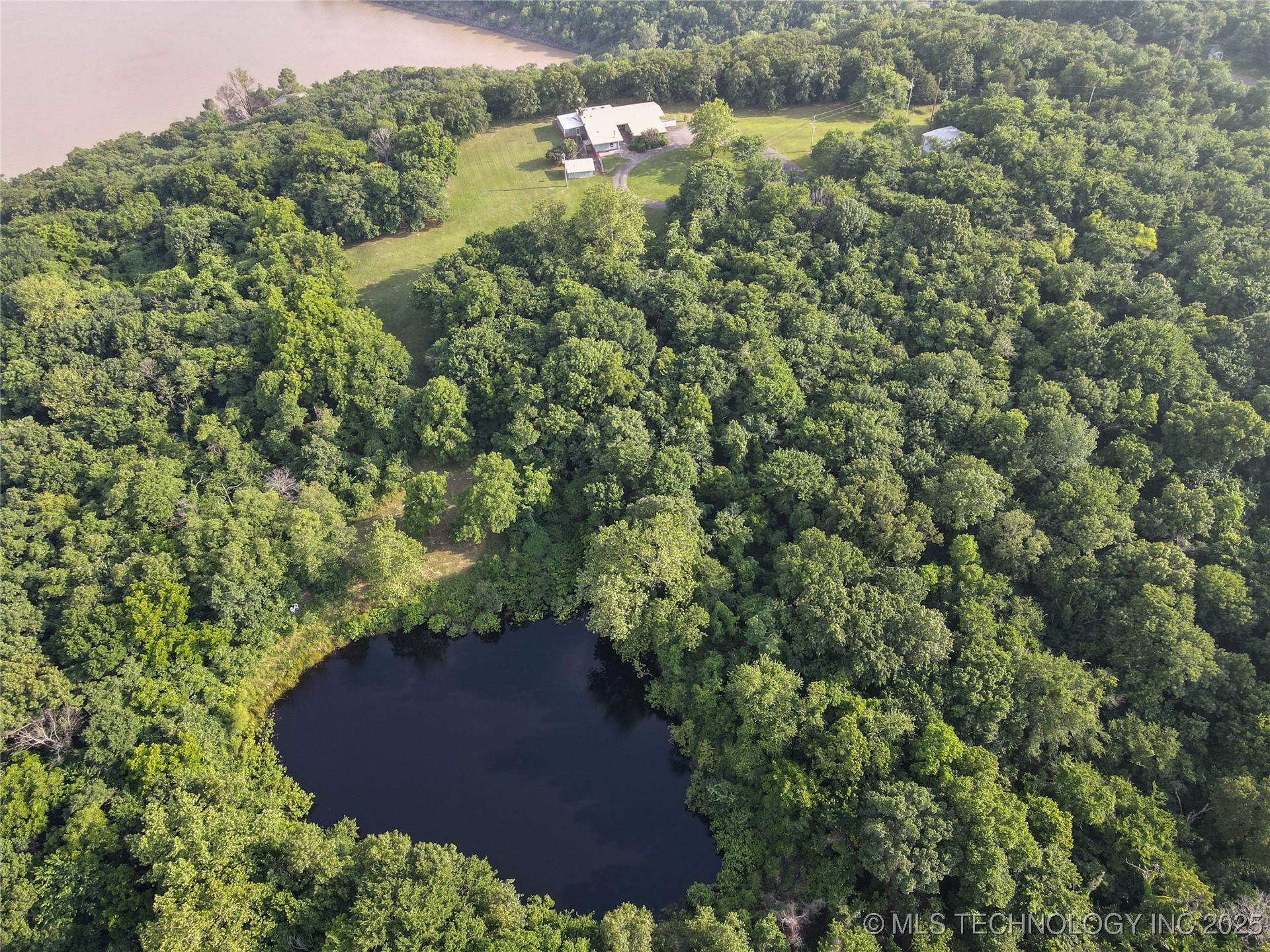 418391 E 1215 Road Property Photo 17