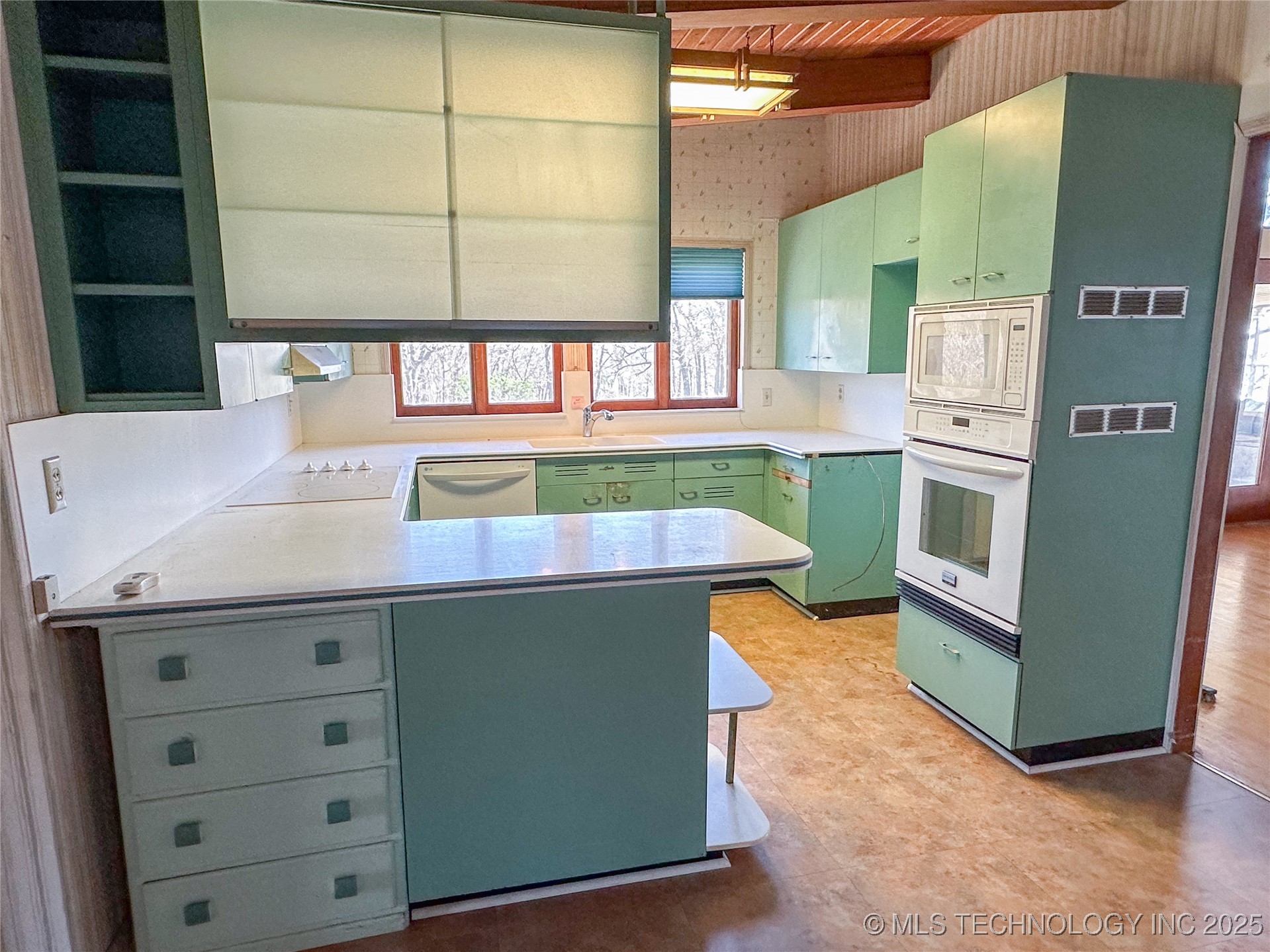 418391 E 1215 Road Property Photo 38