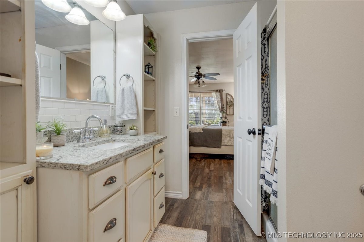 798 S Lone Oak Road Property Photo 9