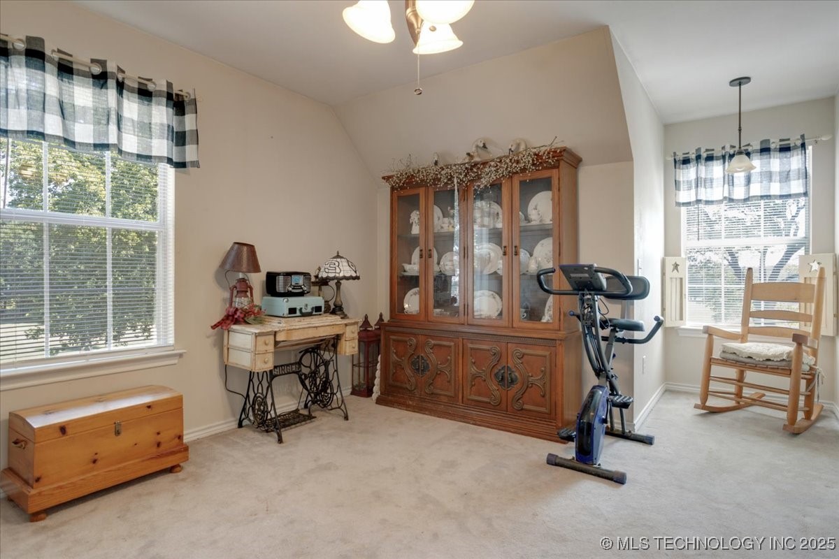 798 S Lone Oak Road Property Photo 32