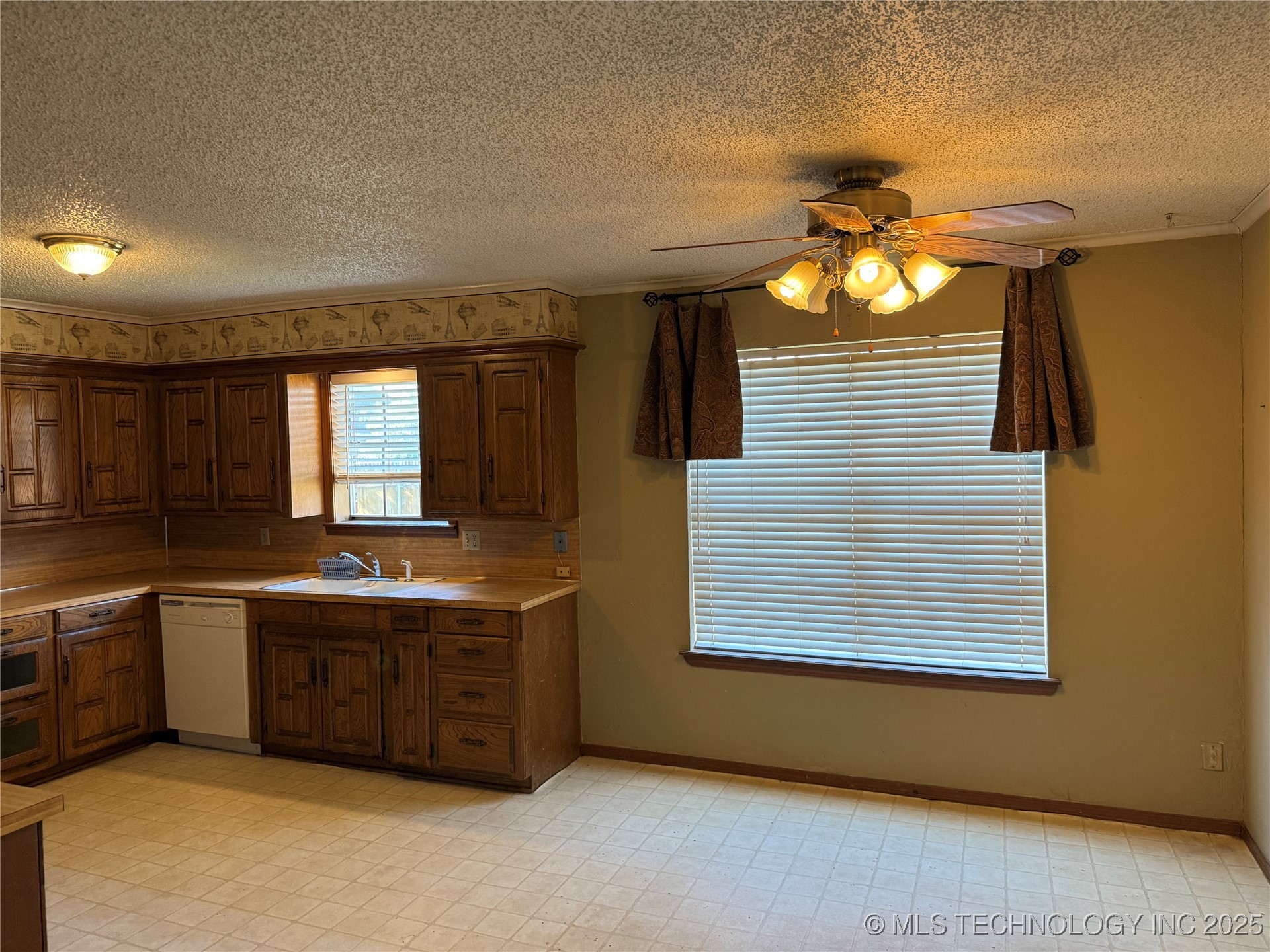 1319 Brookhaven Property Photo 8