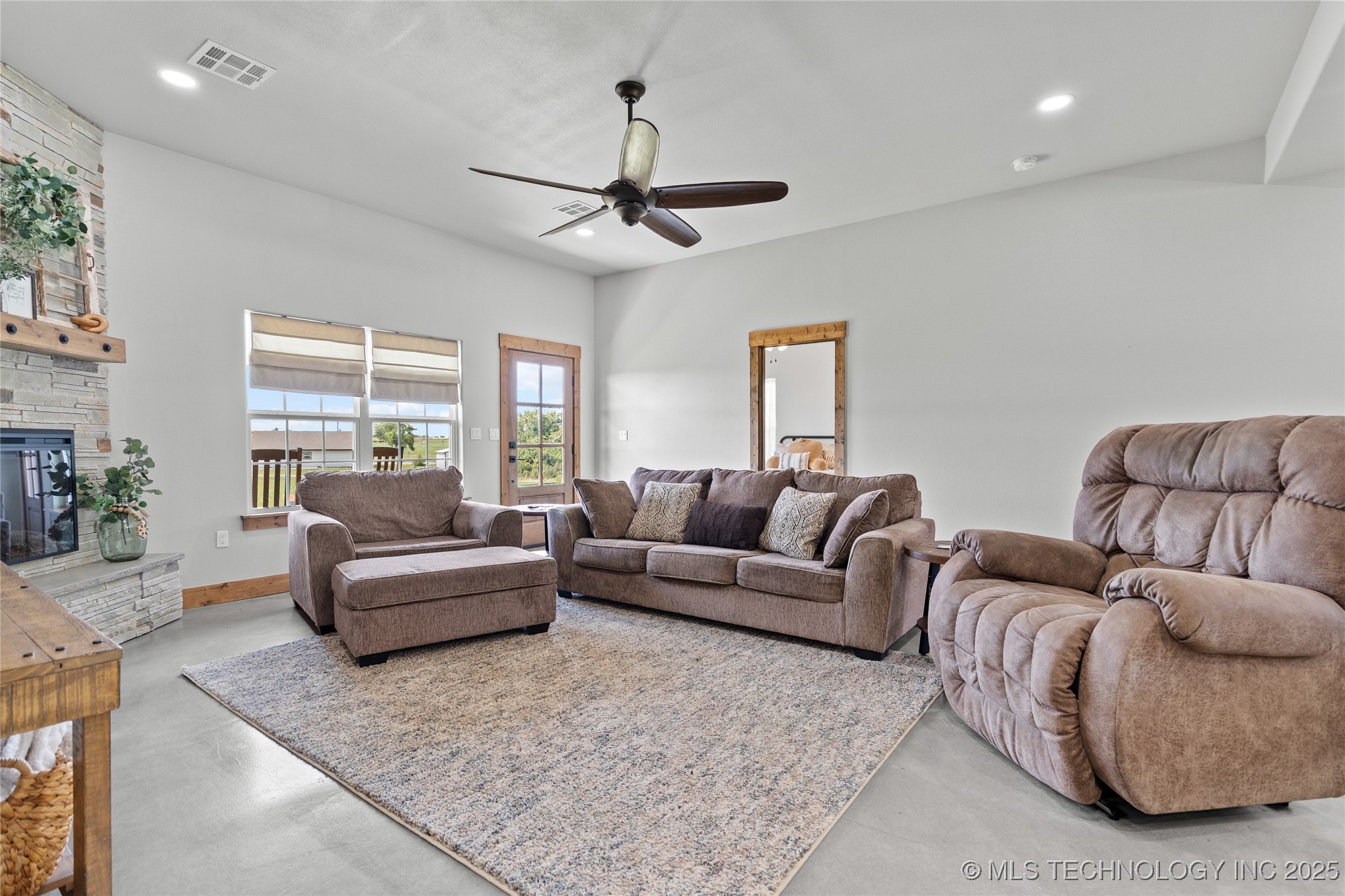 8147 Us Highway 77 Property Photo 5