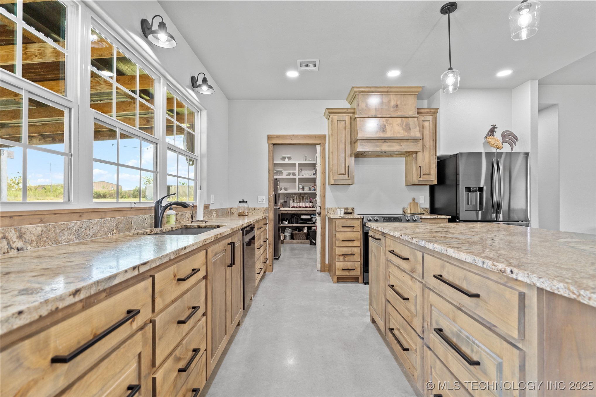 8147 Us Highway 77 Property Photo 9