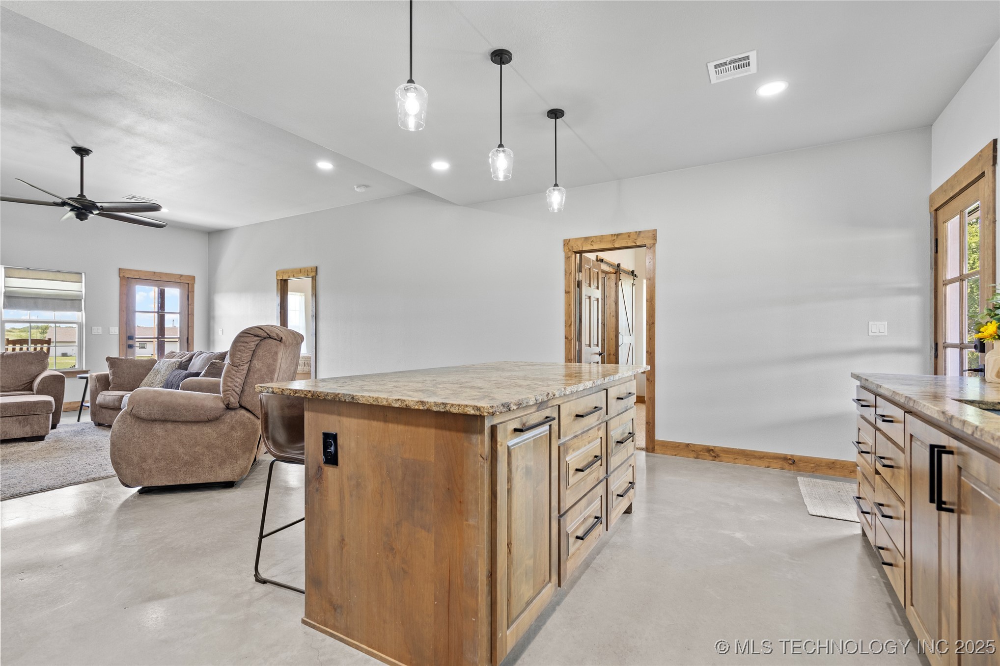 8147 Us Highway 77 Property Photo 10