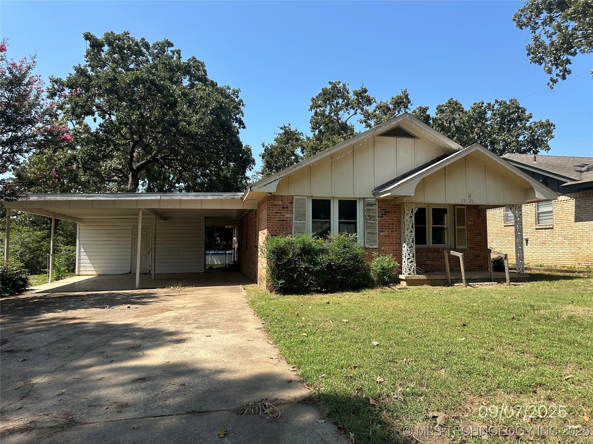 1521 N 10th Avenue Property Photo 1