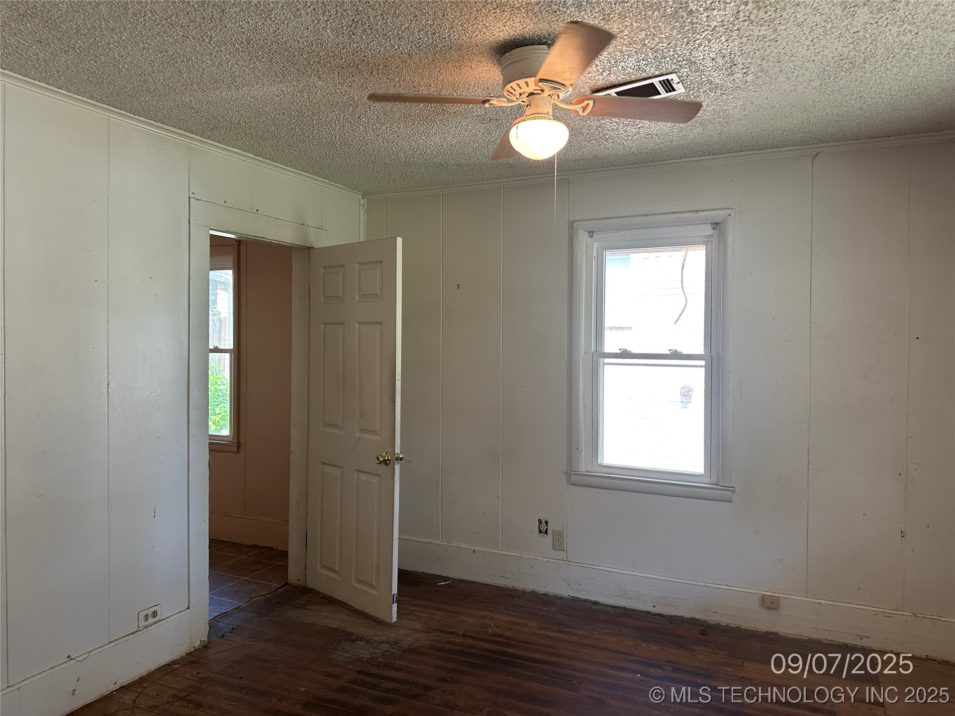 1521 N 10th Avenue Property Photo 6