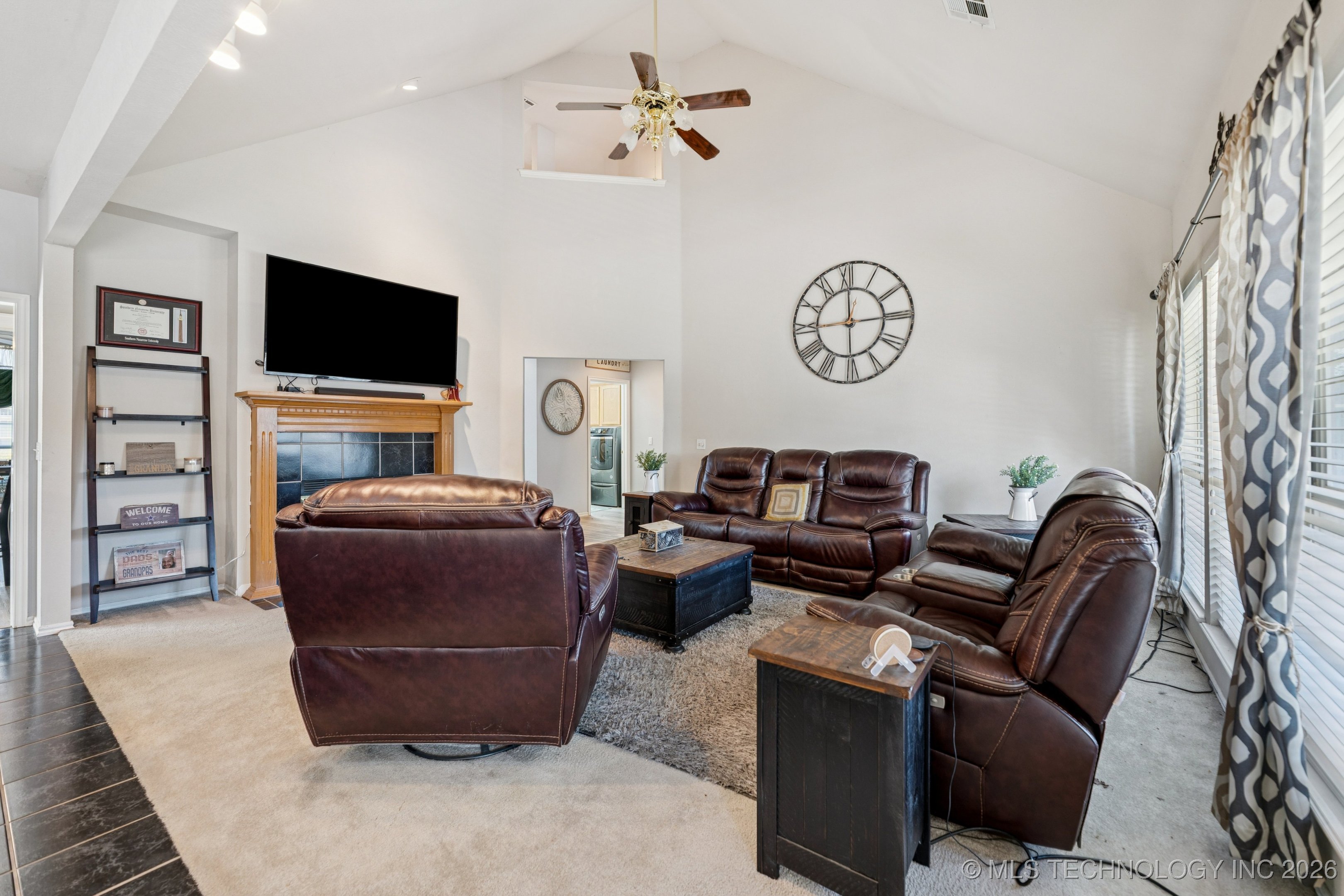 905 N Butternut Avenue N Property Photo 7