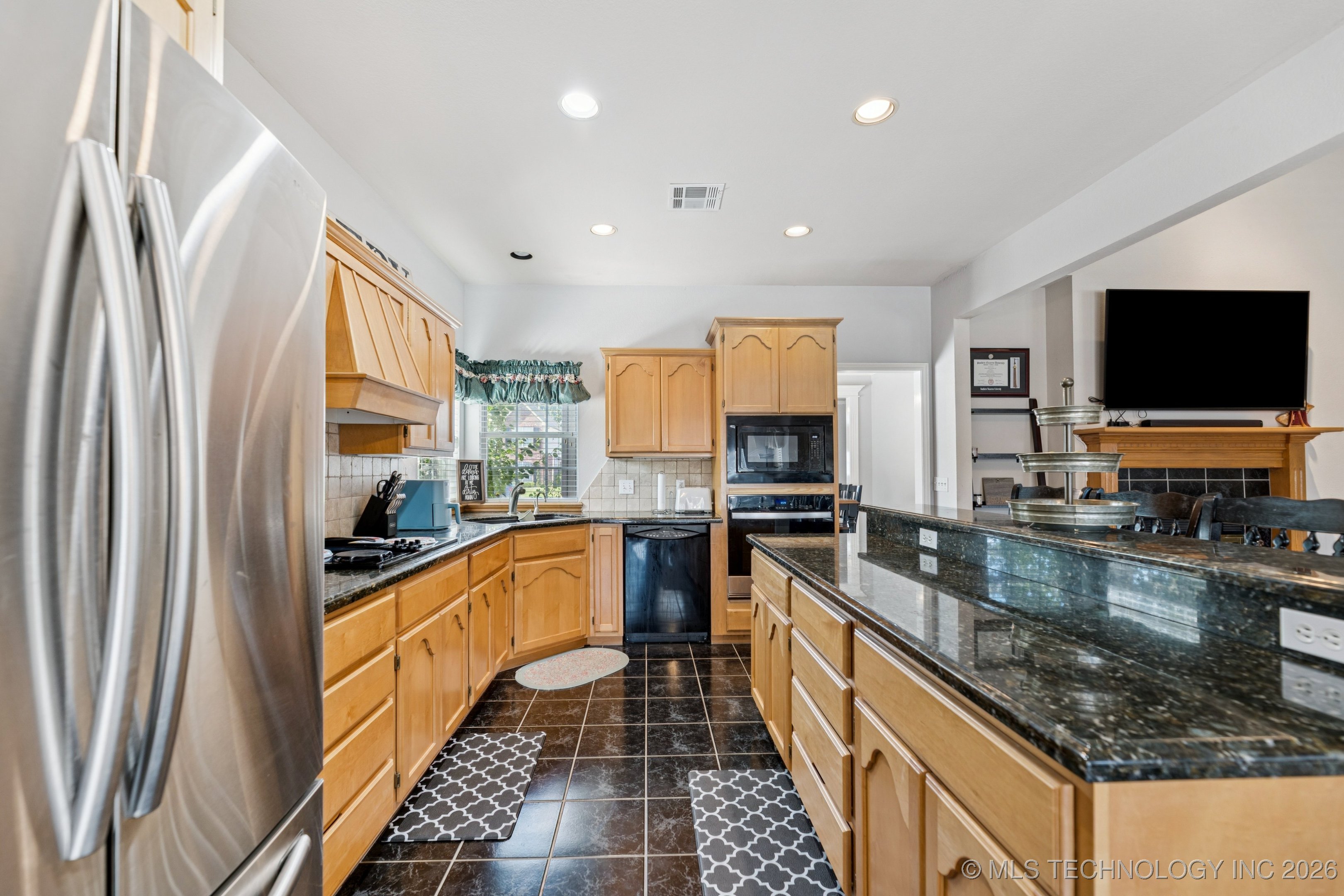 905 N Butternut Avenue N Property Photo 12