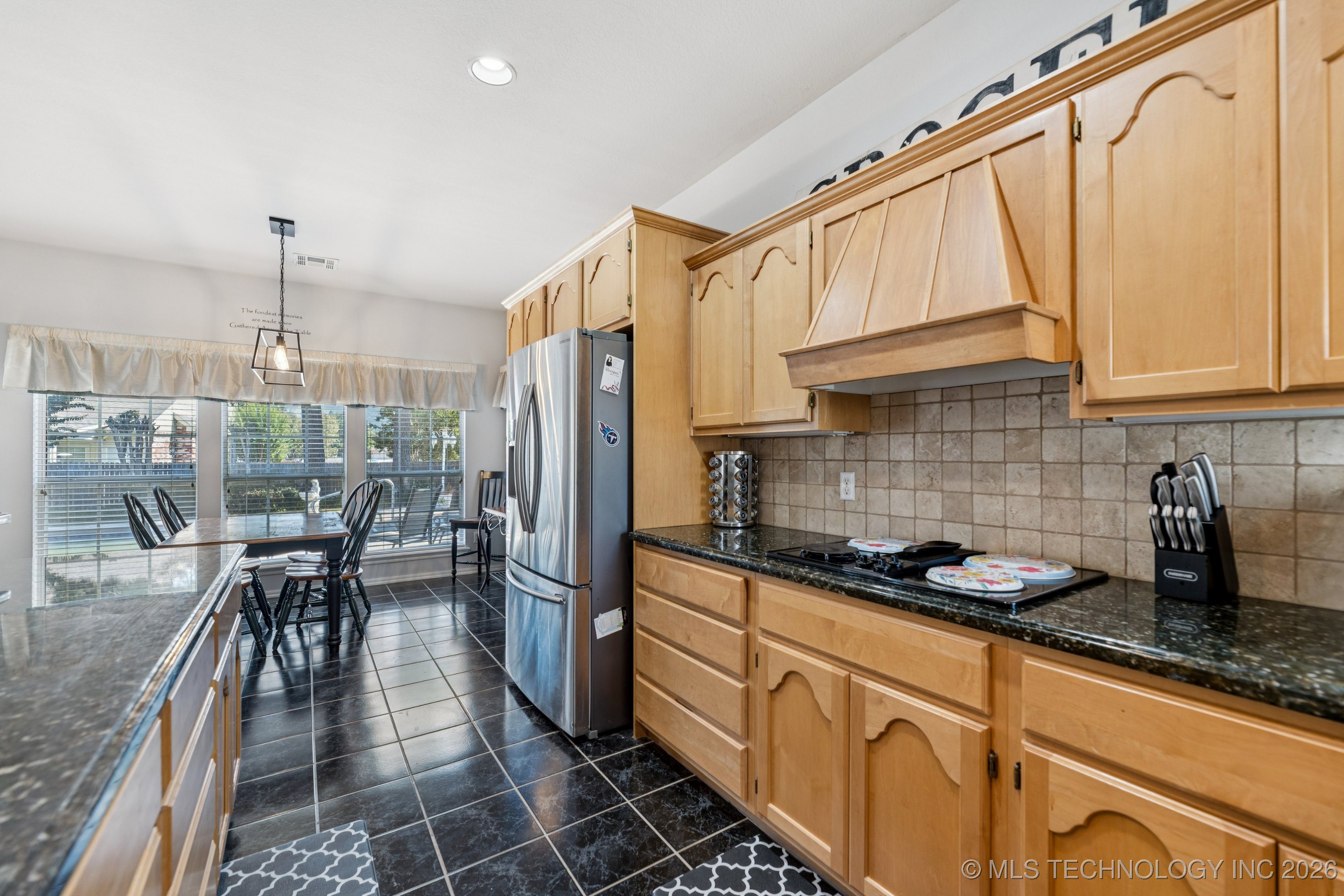 905 N Butternut Avenue N Property Photo 13