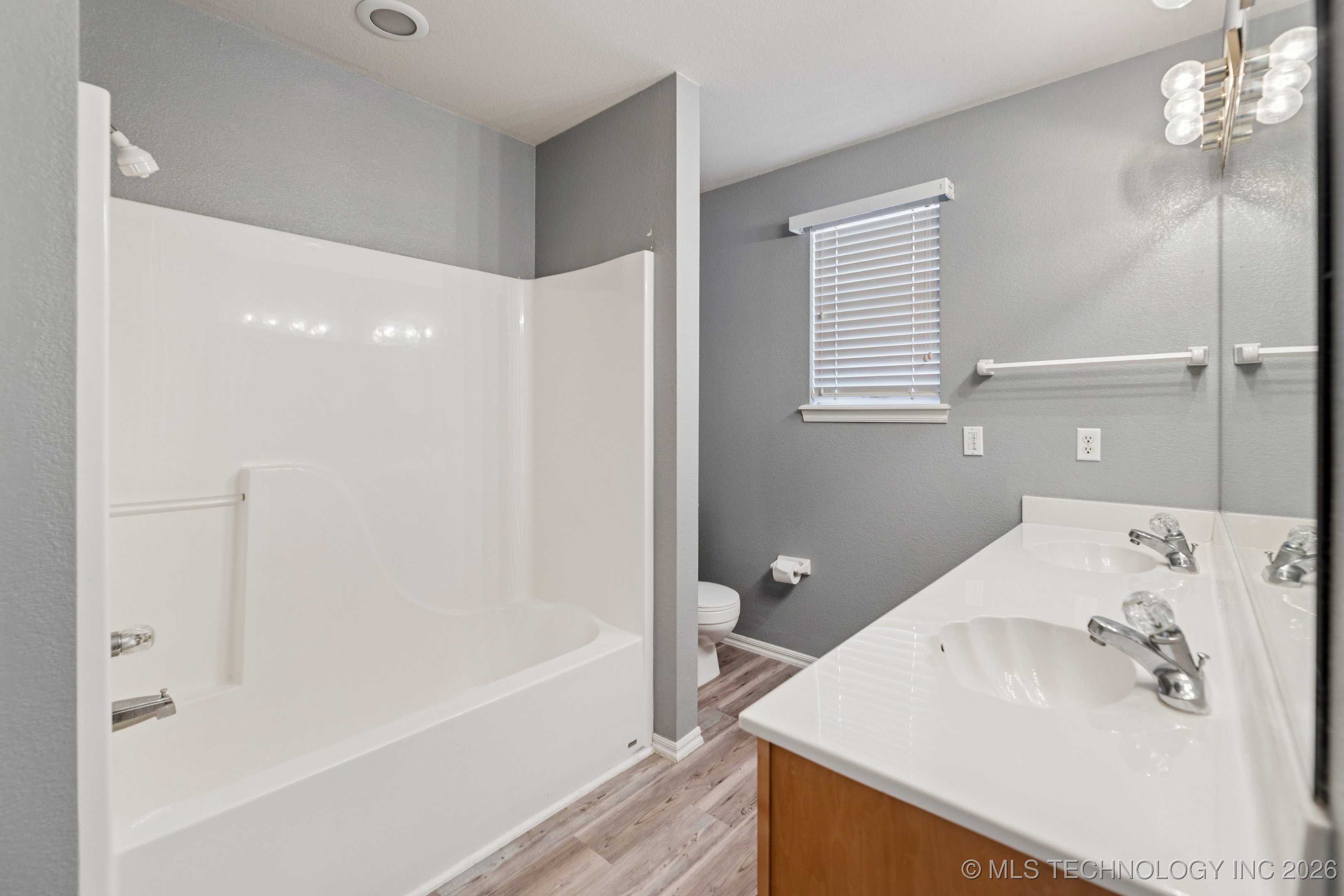 905 N Butternut Avenue N Property Photo 24