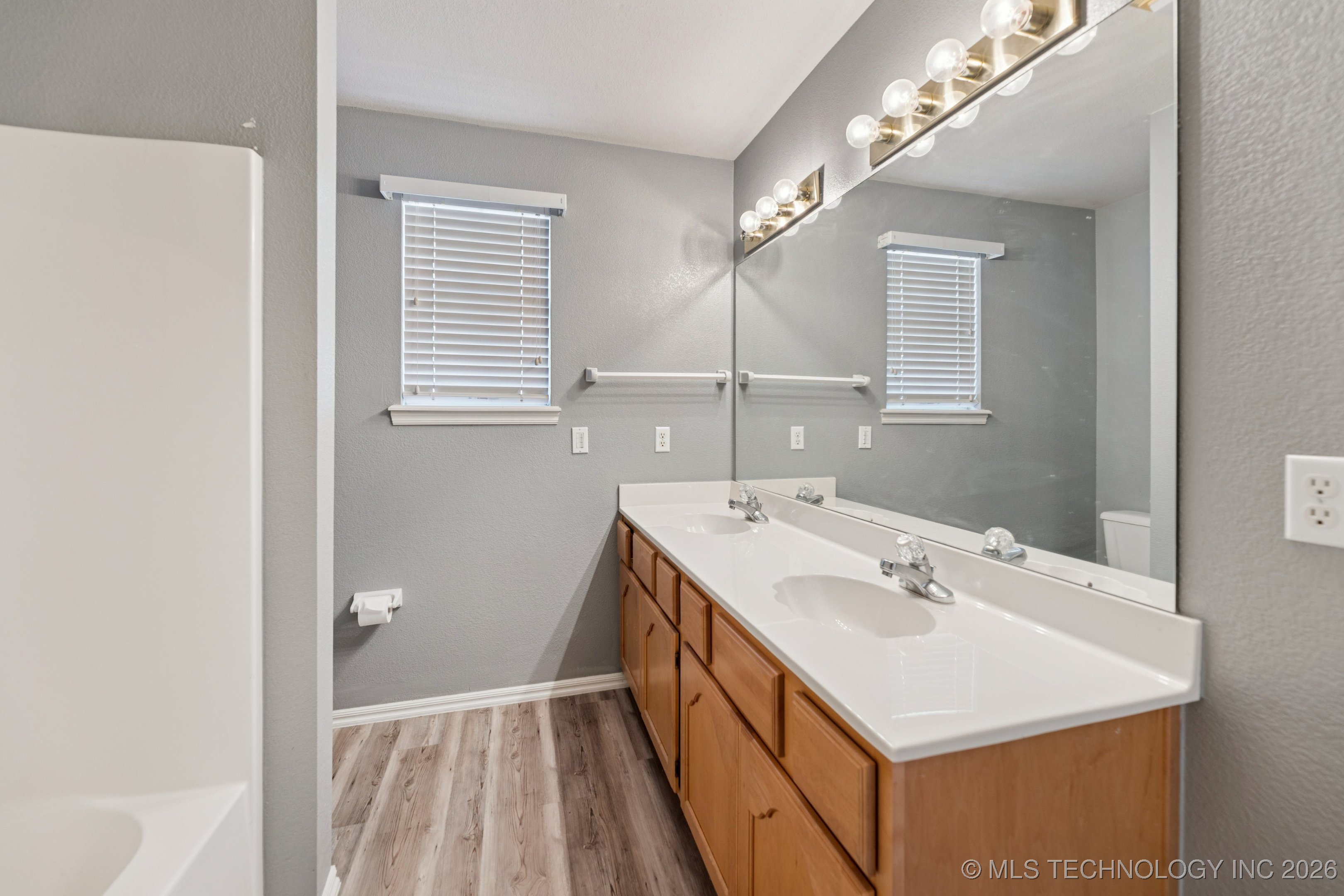 905 N Butternut Avenue N Property Photo 25