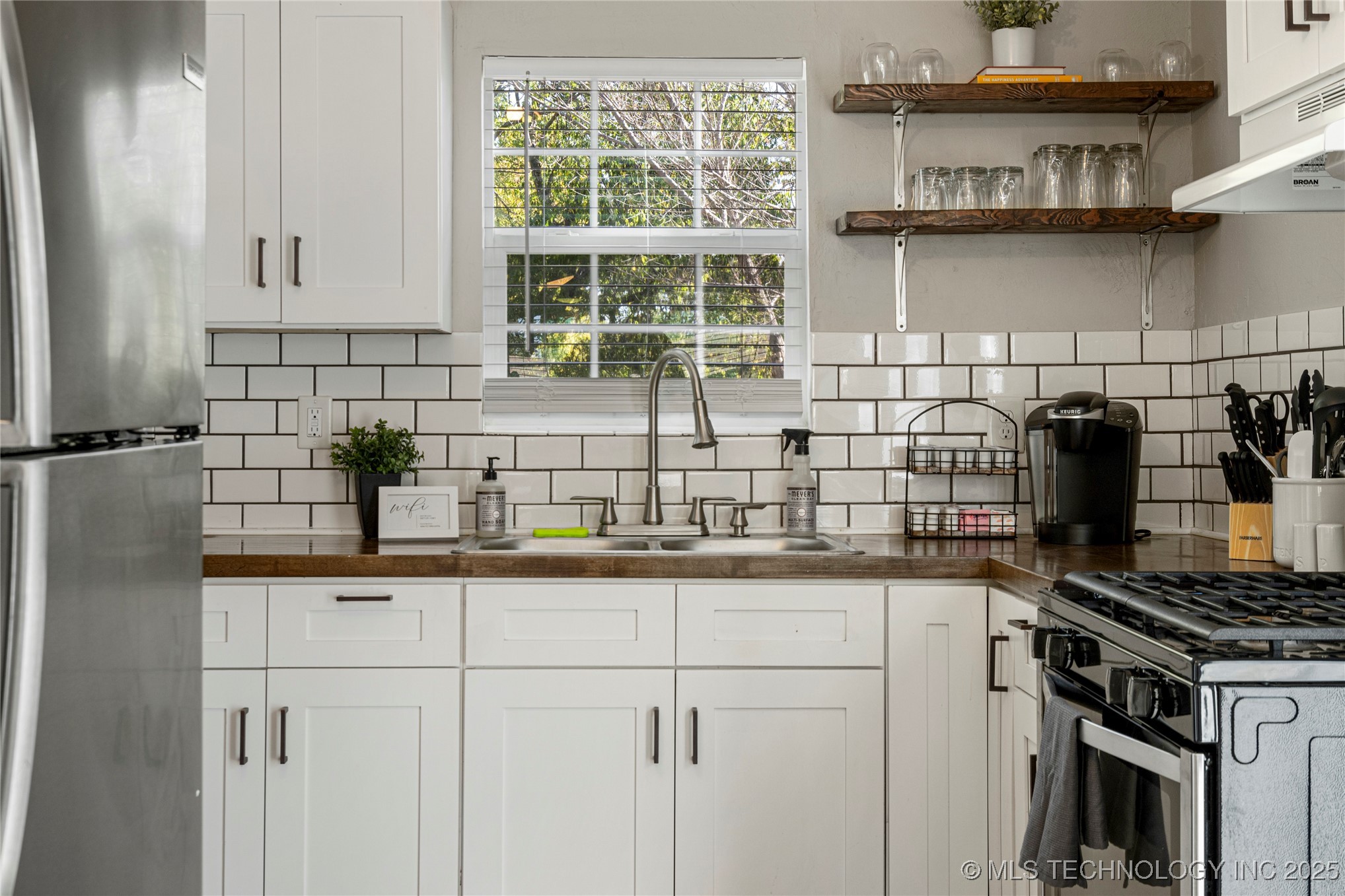 4517 S Waco Avenue Property Photo 3