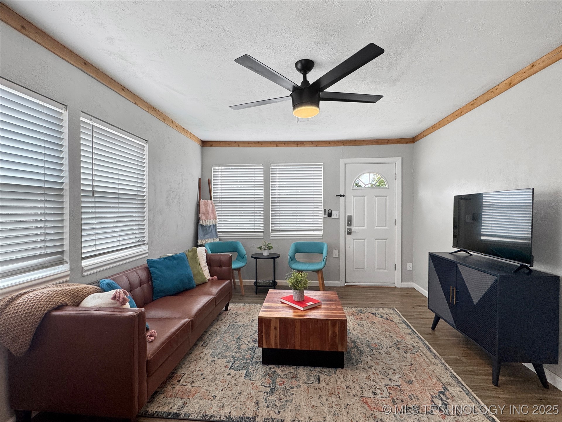 4517 S Waco Avenue Property Photo 4