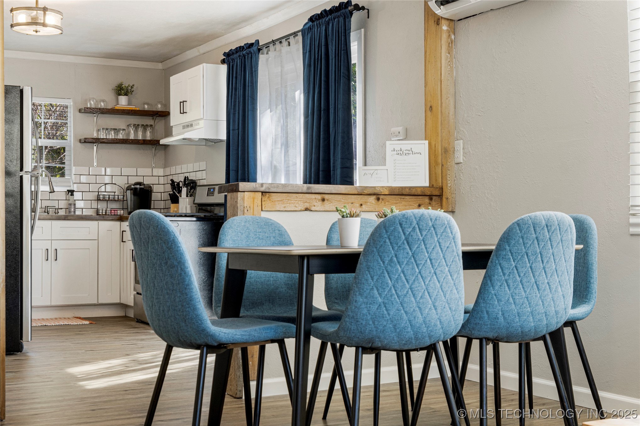 4517 S Waco Avenue Property Photo 7