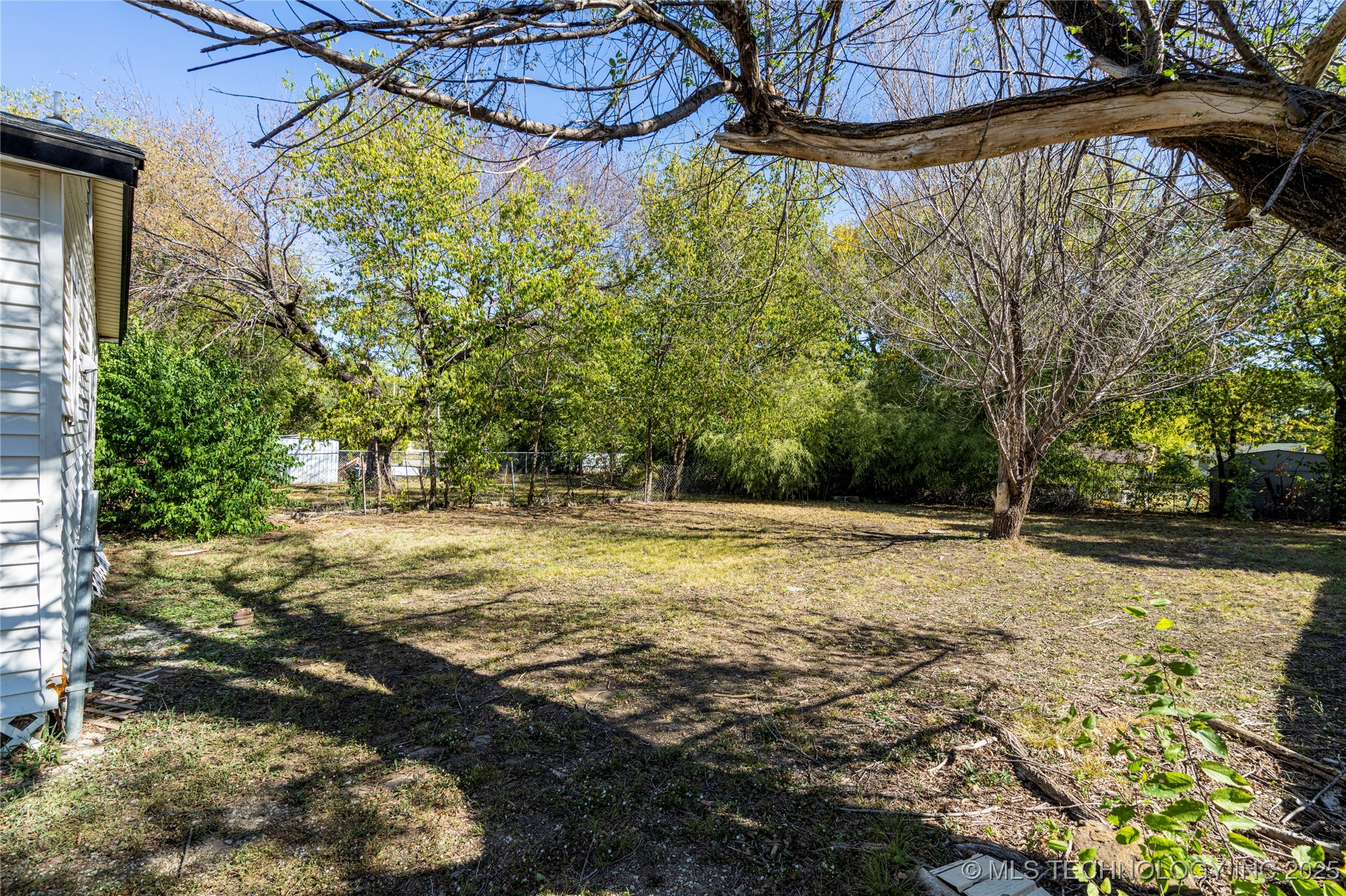 4517 S Waco Avenue Property Photo 20