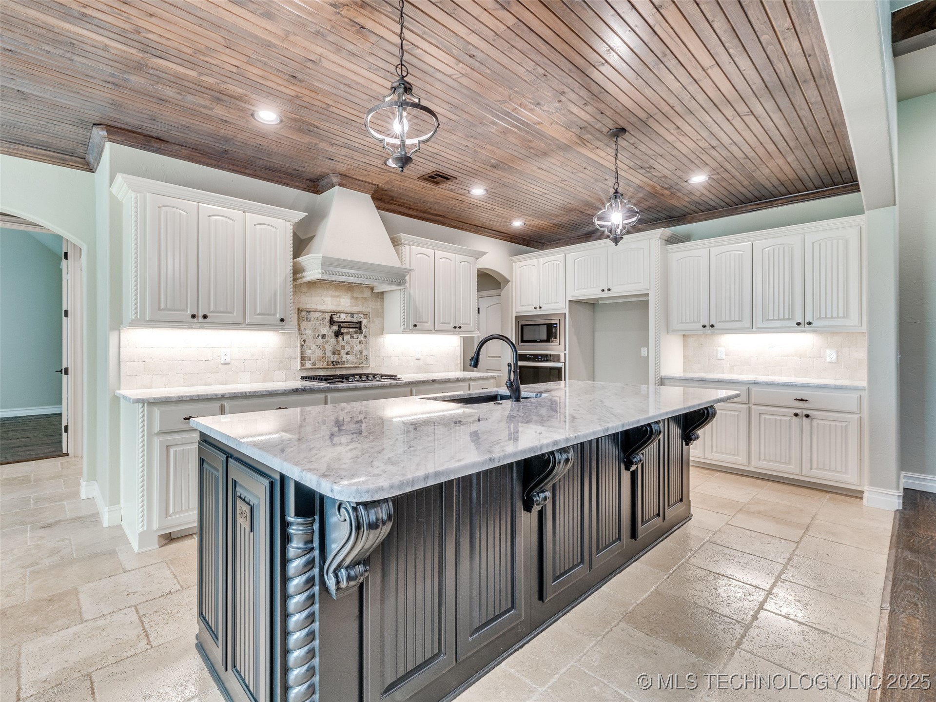 19460 E Boulder Drive Property Photo 13