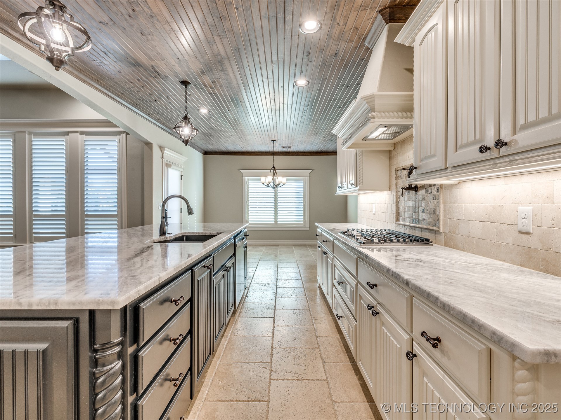 19460 E Boulder Drive Property Photo 15