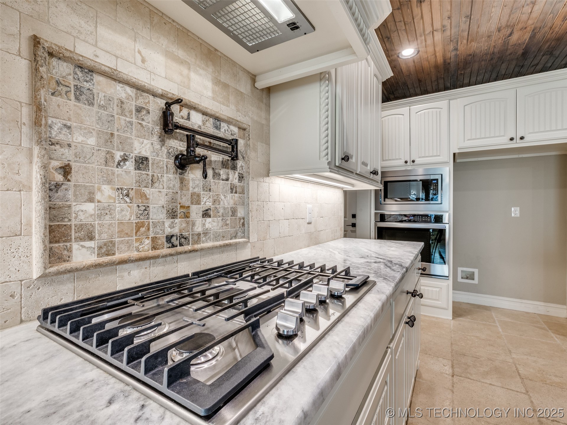 19460 E Boulder Drive Property Photo 19