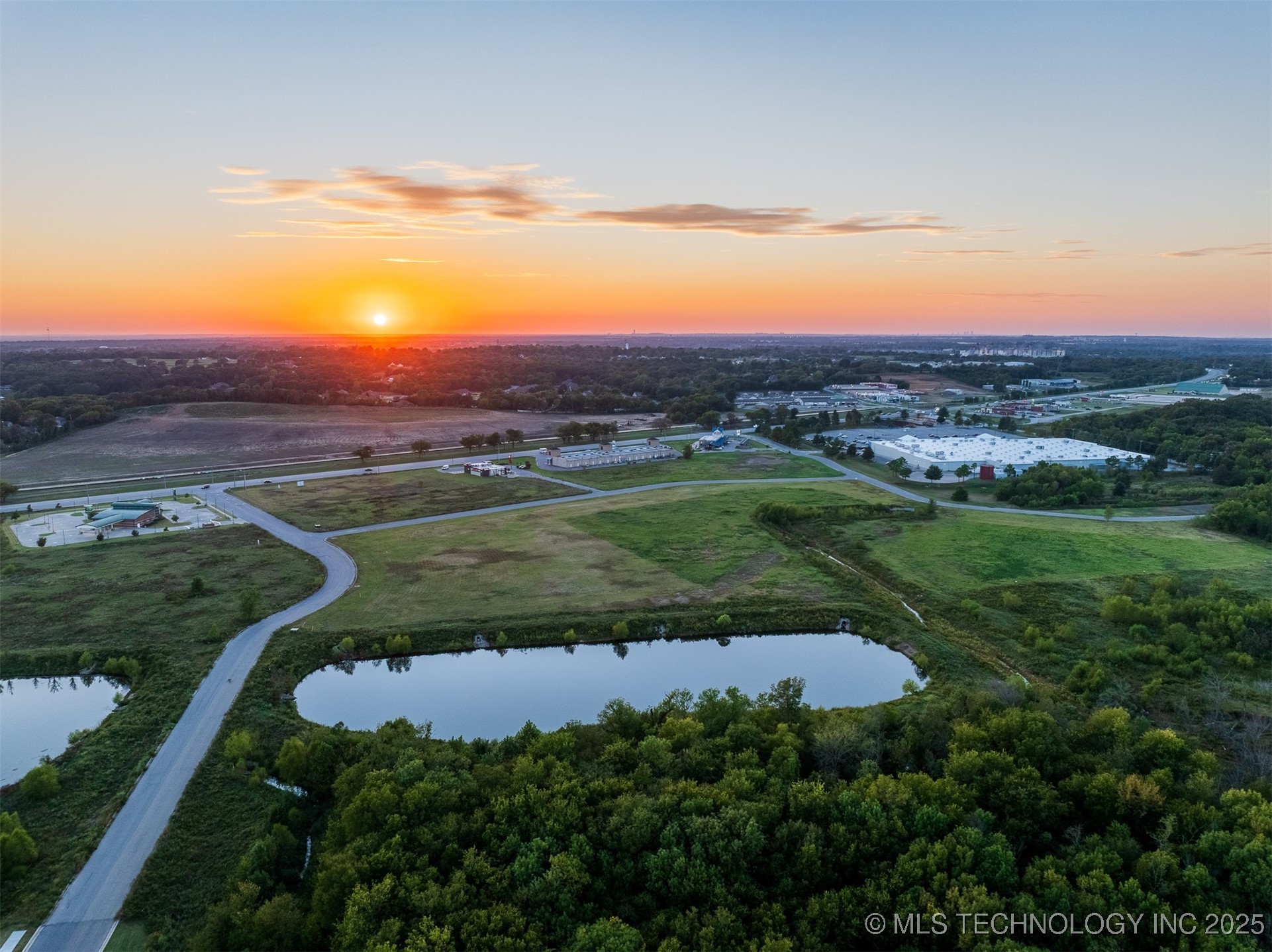 07 S 271st East Avenue Property Photo 5
