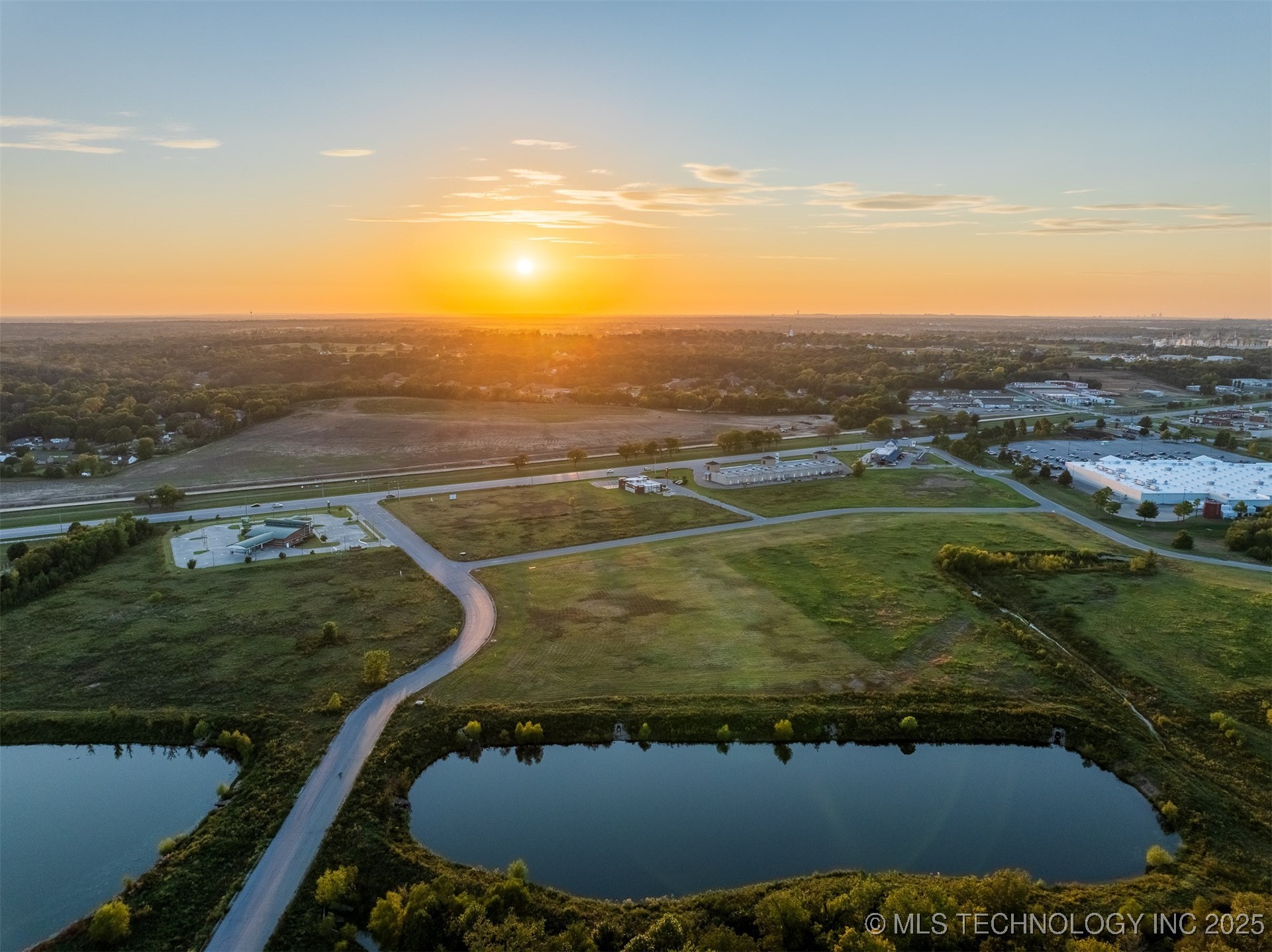 07 S 271st East Avenue Property Photo 8