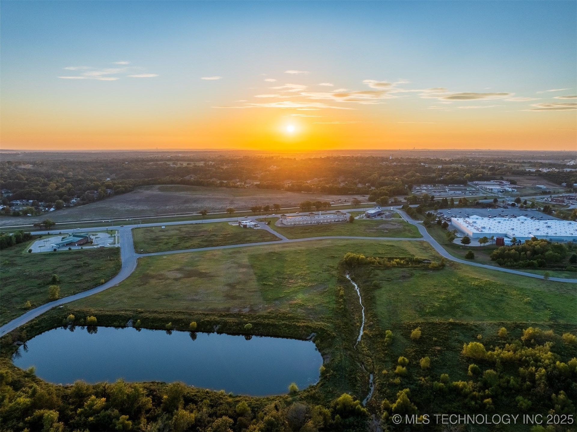 07 S 271st East Avenue Property Photo 9