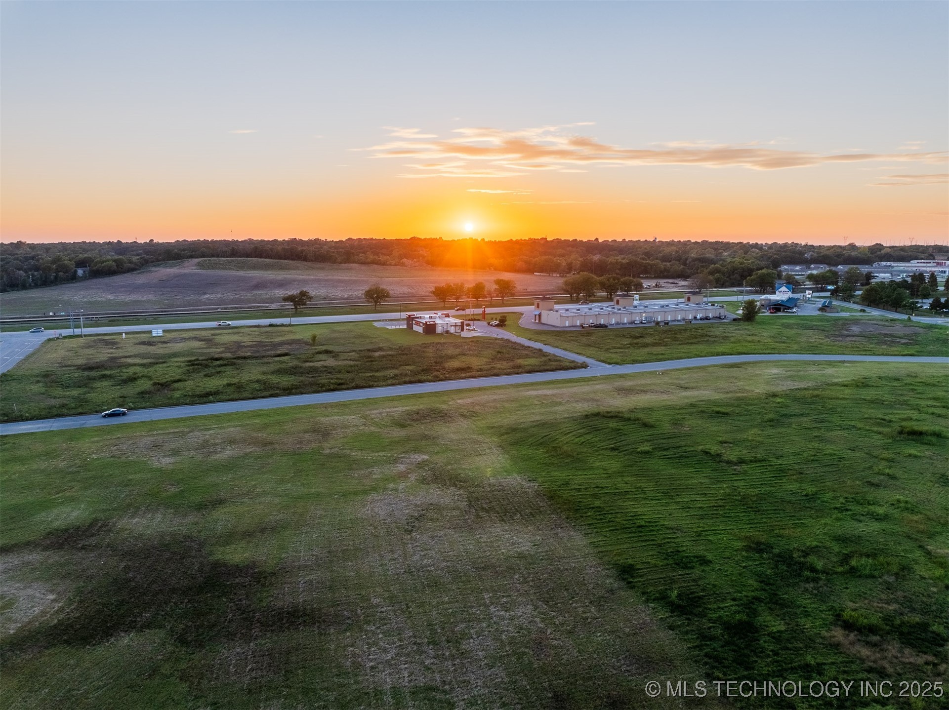 07 S 271st East Avenue Property Photo 10