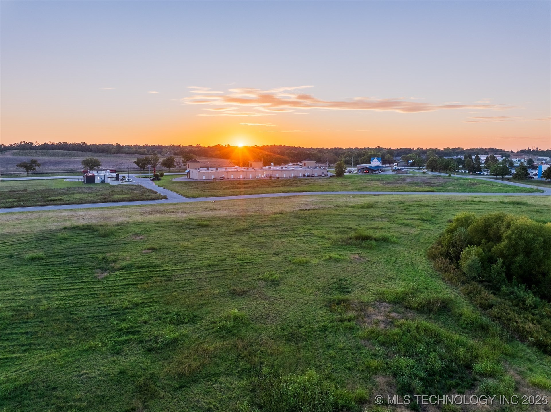 07 S 271st East Avenue Property Photo 11