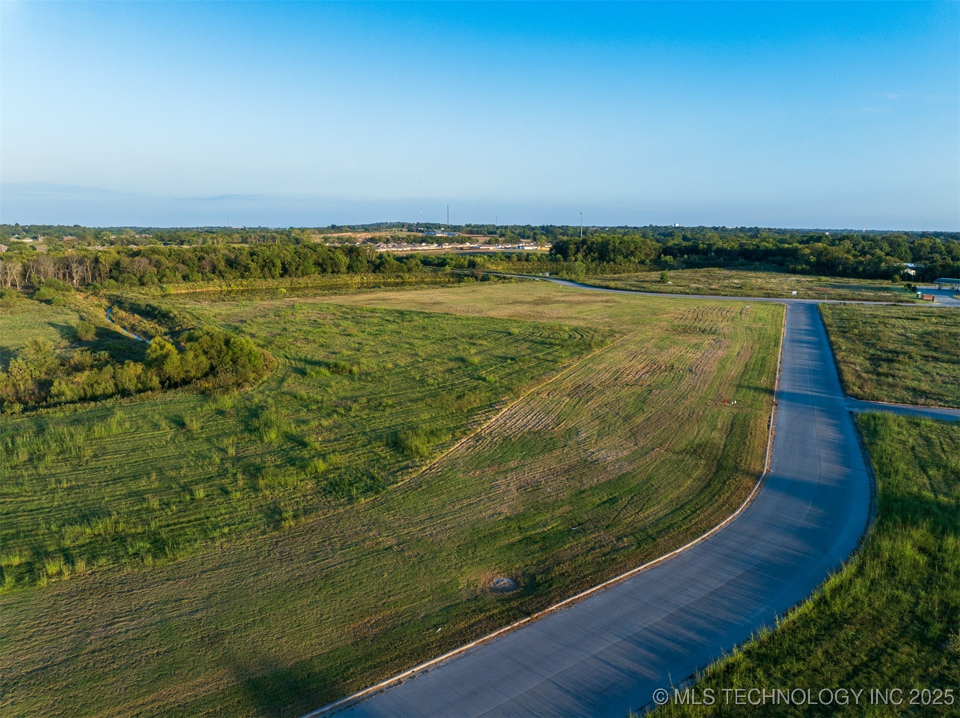 07 S 271st East Avenue Property Photo 13