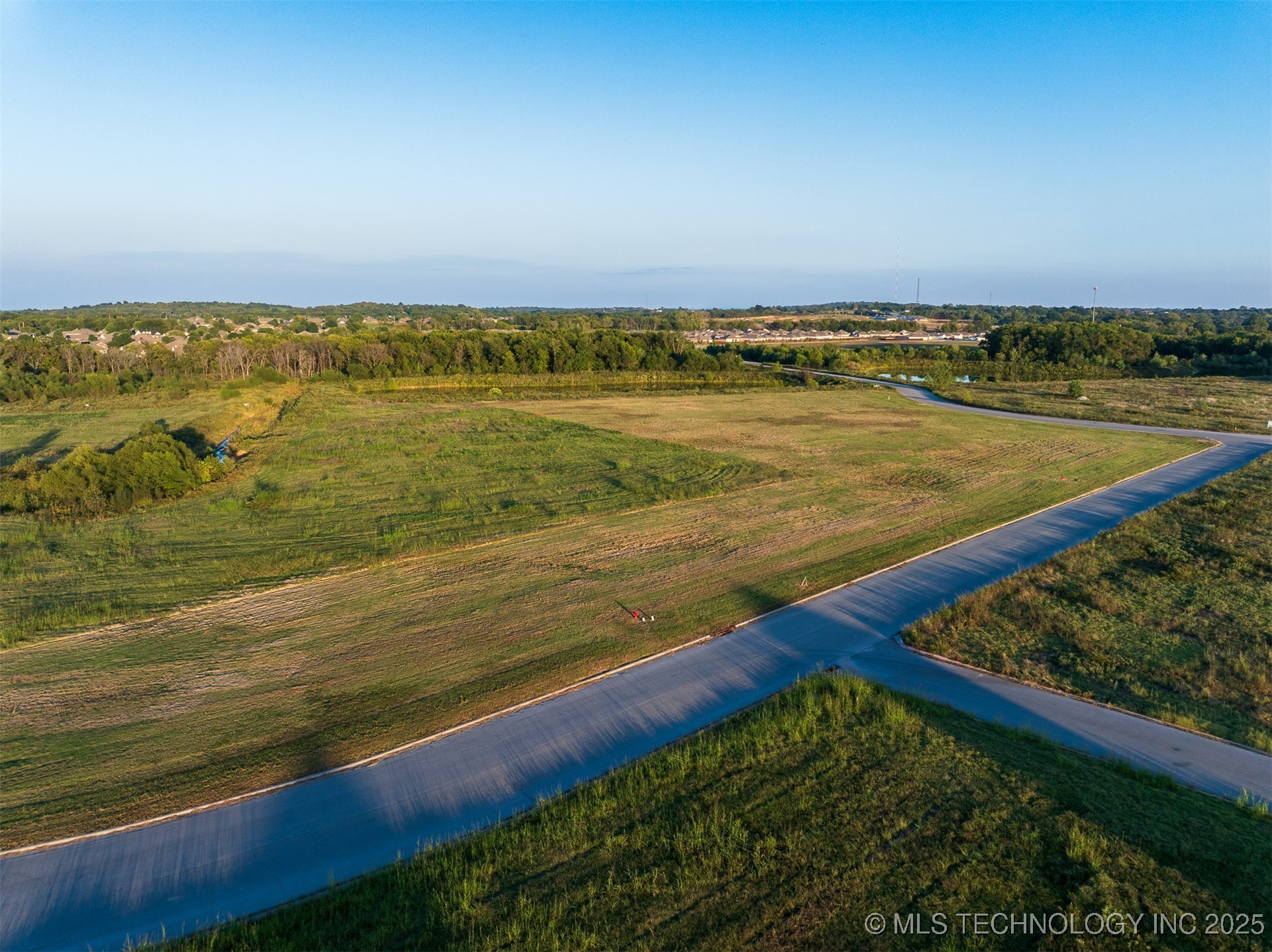 07 S 271st East Avenue Property Photo 14